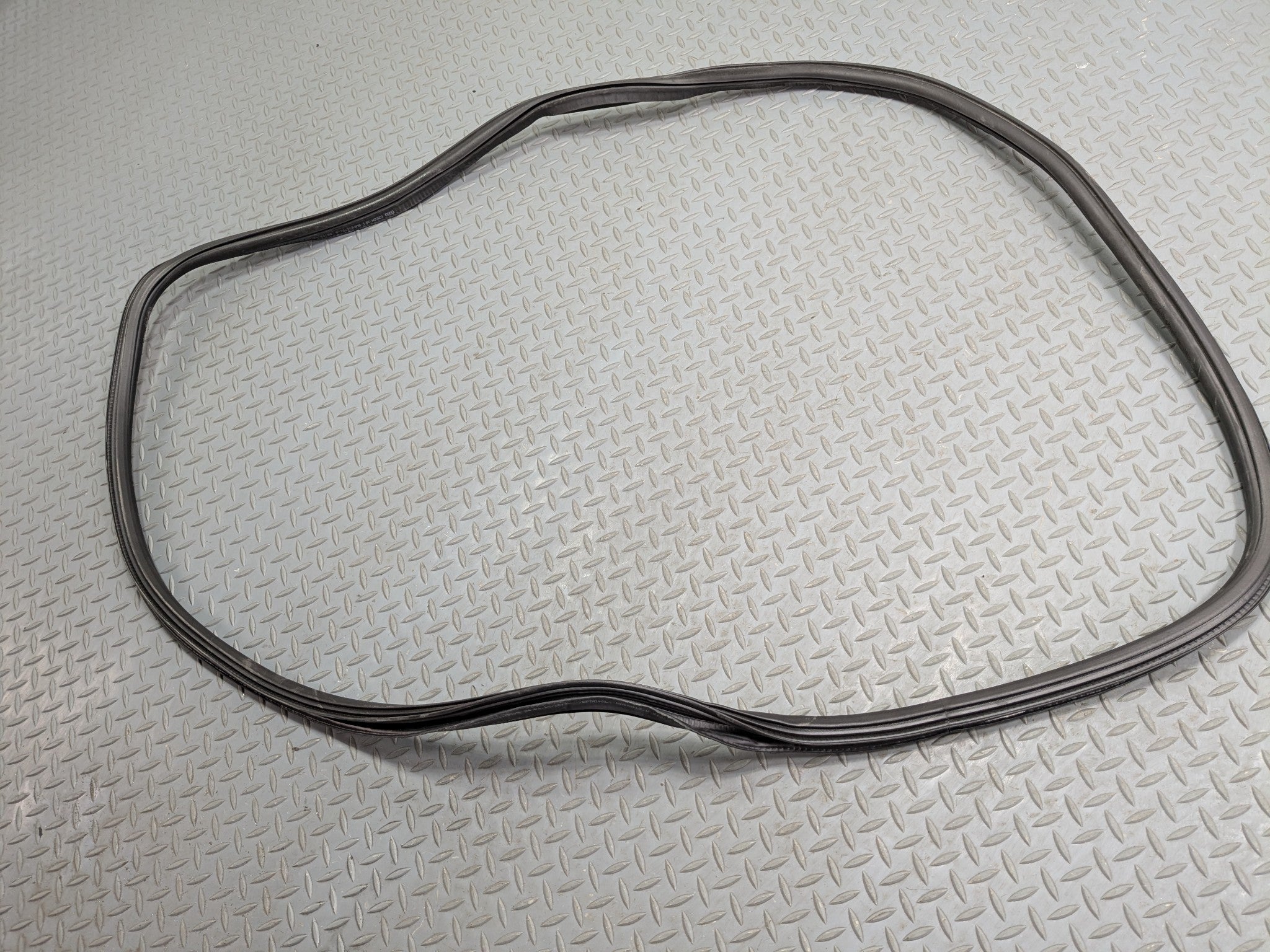 17 - 22 OEM AUDI S4 FRONT LEFT DRIVER SIDE DOOR SEAL WEATHER STRIPPING RUBBER