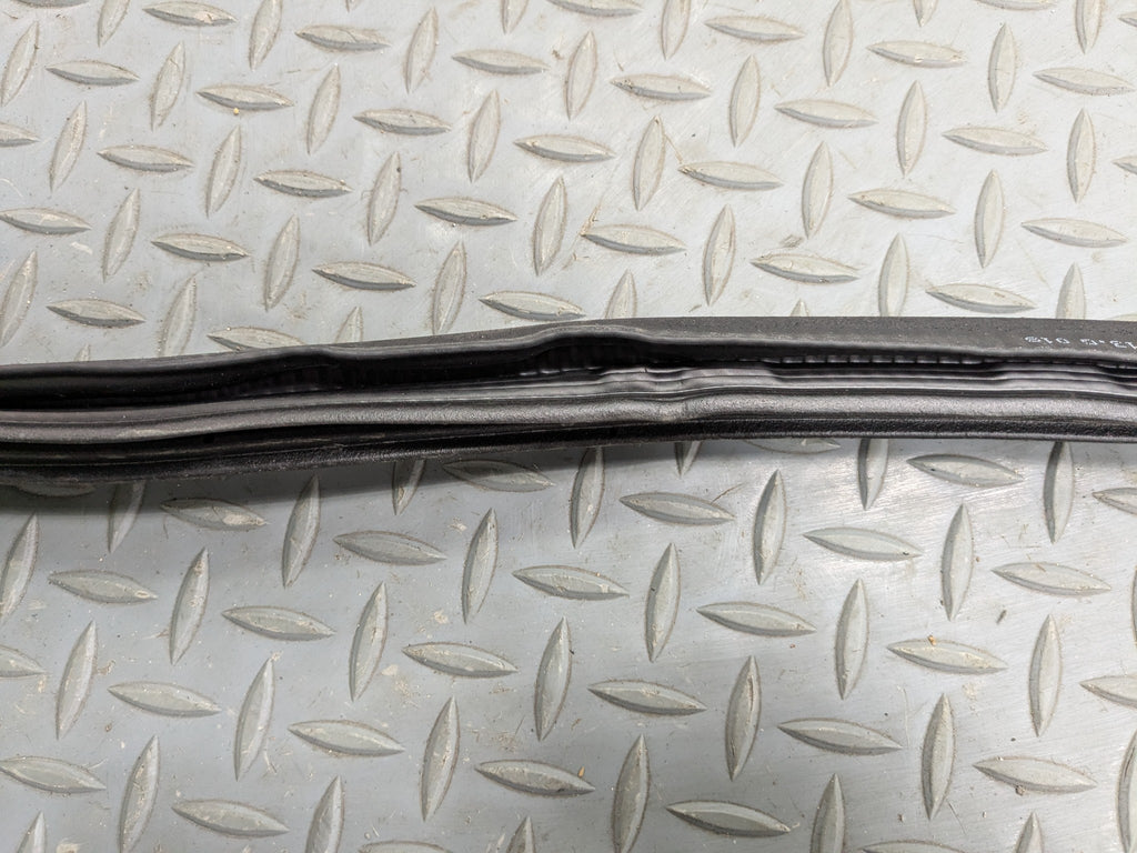 2017 - 2022 OEM AUDI S4 FRONT RIGHT SIDE DOOR SEAL WEATHER STRIPPING RUBBER