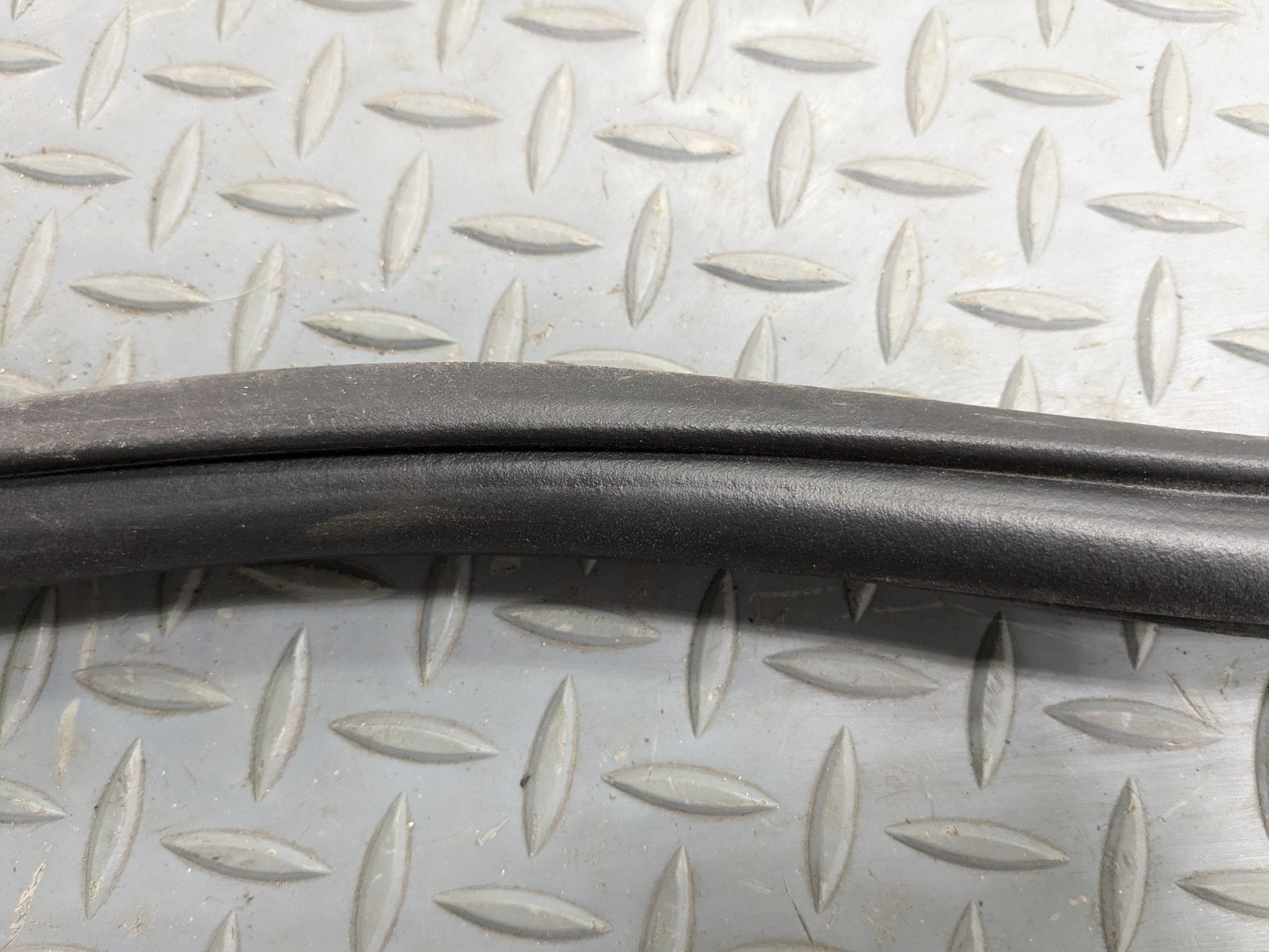 2017 - 2022 OEM AUDI S4 FRONT RIGHT SIDE DOOR SEAL WEATHER STRIPPING RUBBER