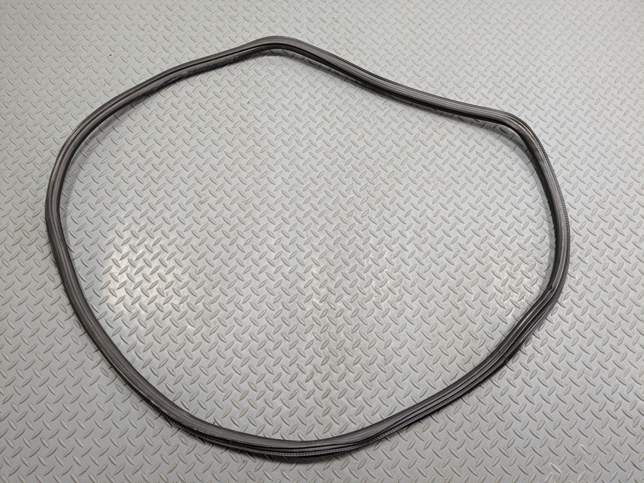 17 - 22 OEM AUDI S4 REAR RIGHT PASSENGER SIDE DOOR SEAL WEATHER STRIPPING RUBBER