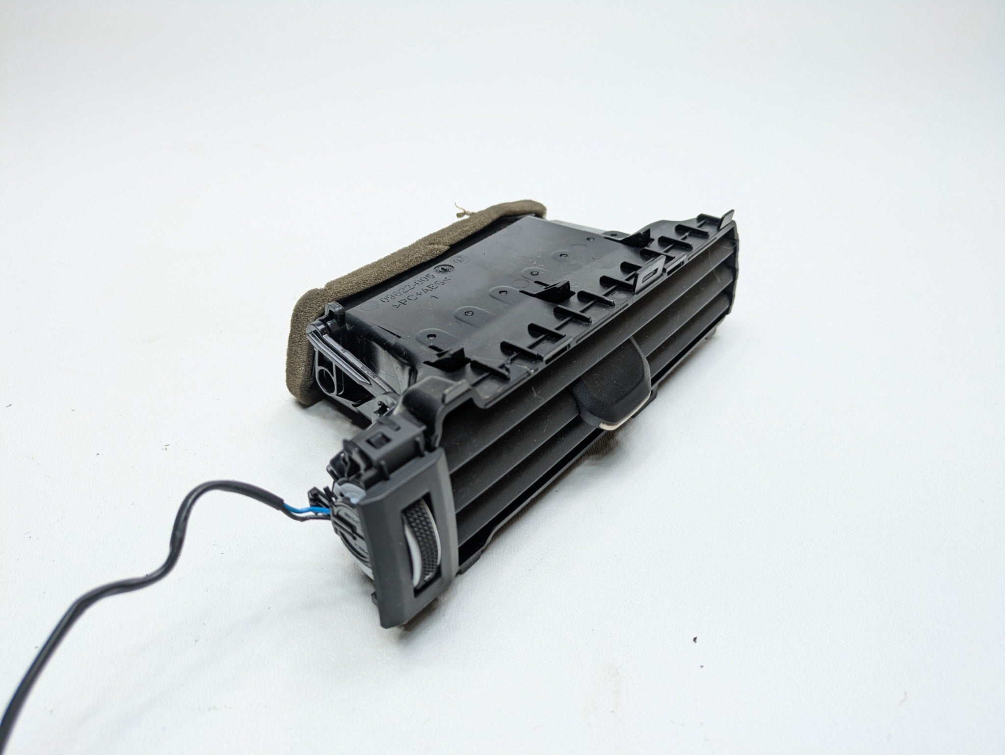 17 - 22 OEM AUDI S4 FRONT RIGHT PASSENGER SIDE DASH AIR CONDITIONER HEATER VENT