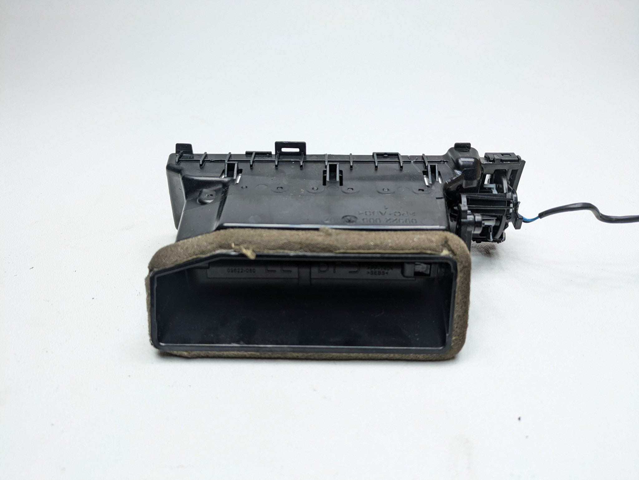 17 - 22 OEM AUDI S4 FRONT RIGHT PASSENGER SIDE DASH AIR CONDITIONER HEATER VENT