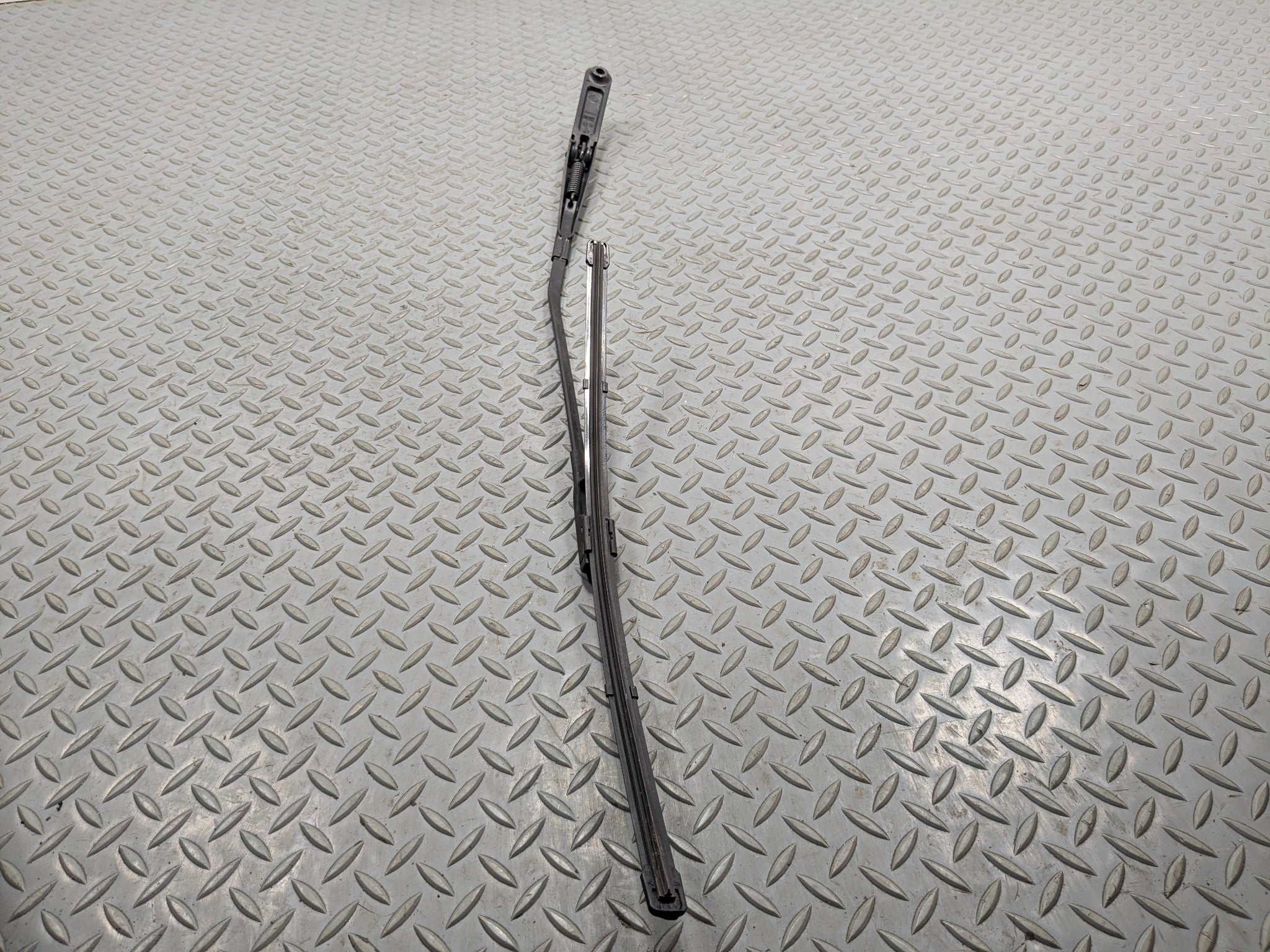 17 - 22 OEM AUDI S4 FRONT RIGHT PASSENGER SIDE WINDSHIELD WIPER ARM WITH BLADE