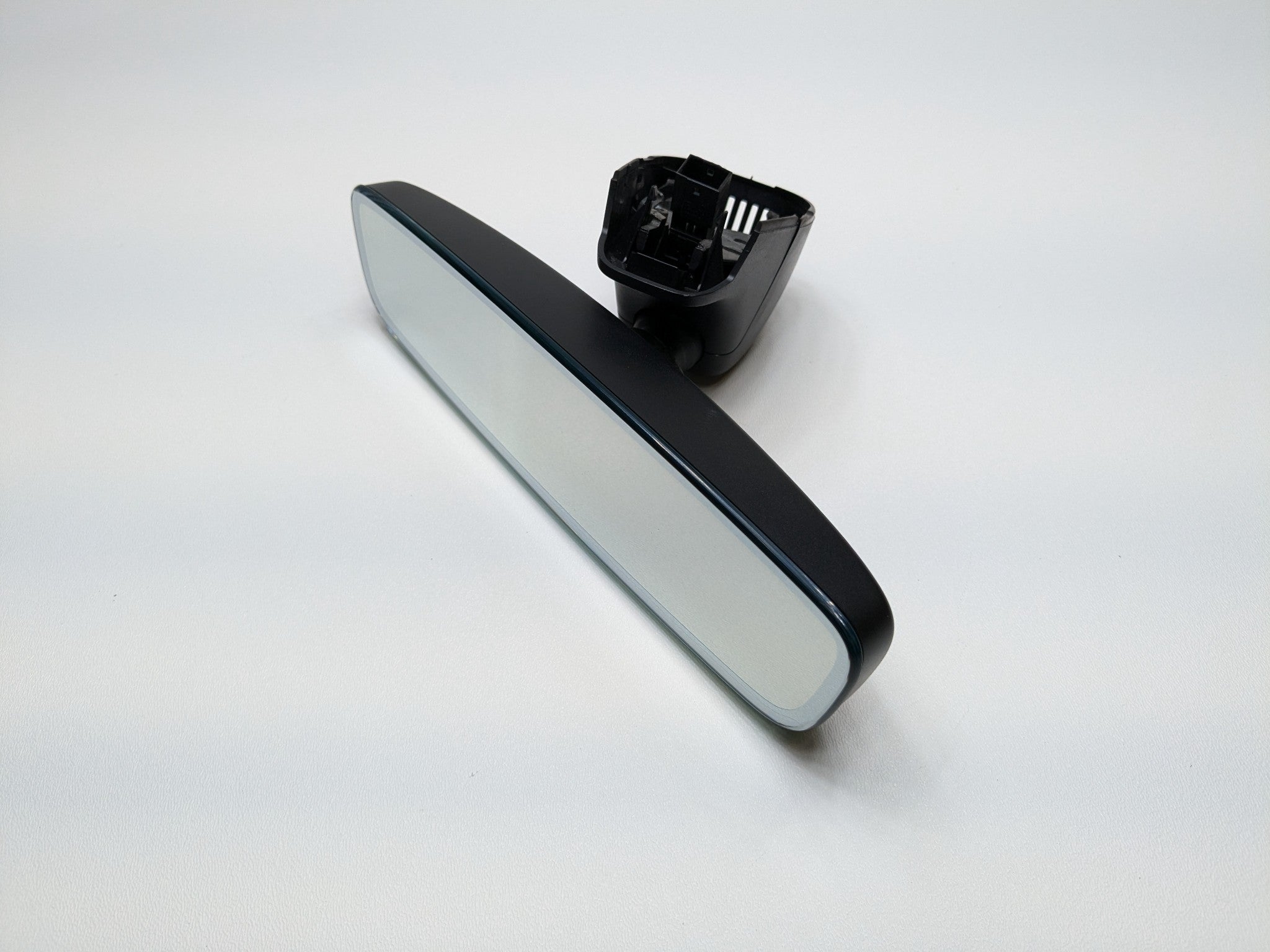 2017 - 2022 OEM AUDI S4 INTERIOR UPPER ROOF REAR VIEW MIRROR WITH AUTO DIMMING