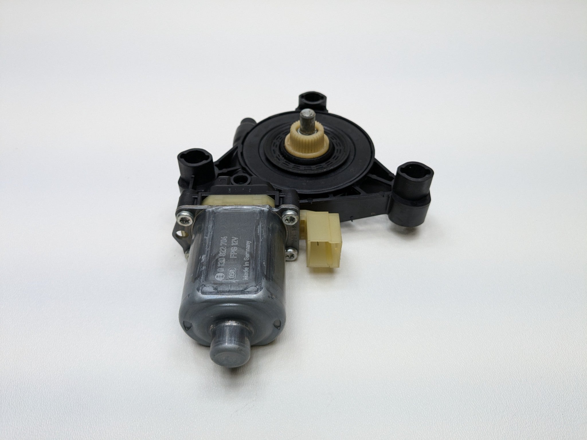 2017 - 2022 OEM AUDI S4 FRONT RIGHT PASSENGER SIDE POWER WINDOW MOTOR ASSEMBLY