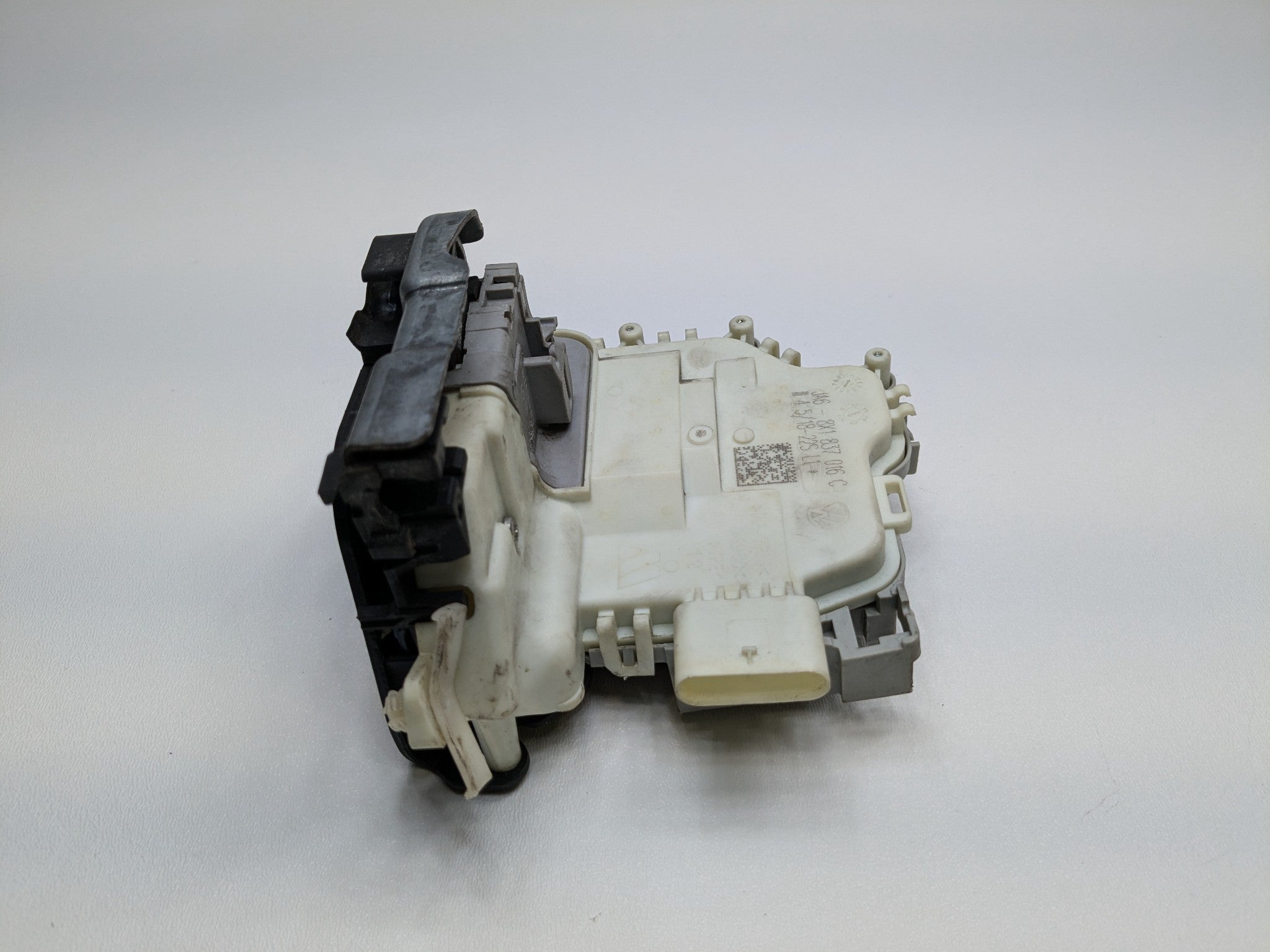 2017 - 2022 OEM AUDI S4 FRONT RIGHT PASSENGER SIDE DOOR LATCH LOCK ACTUATOR