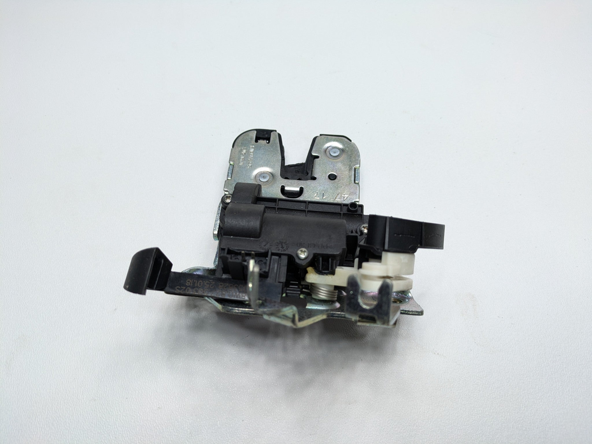 2017 - 2022 OEM AUDI S4 REAR TRUNK LID LOCK LATCH ACTUATOR