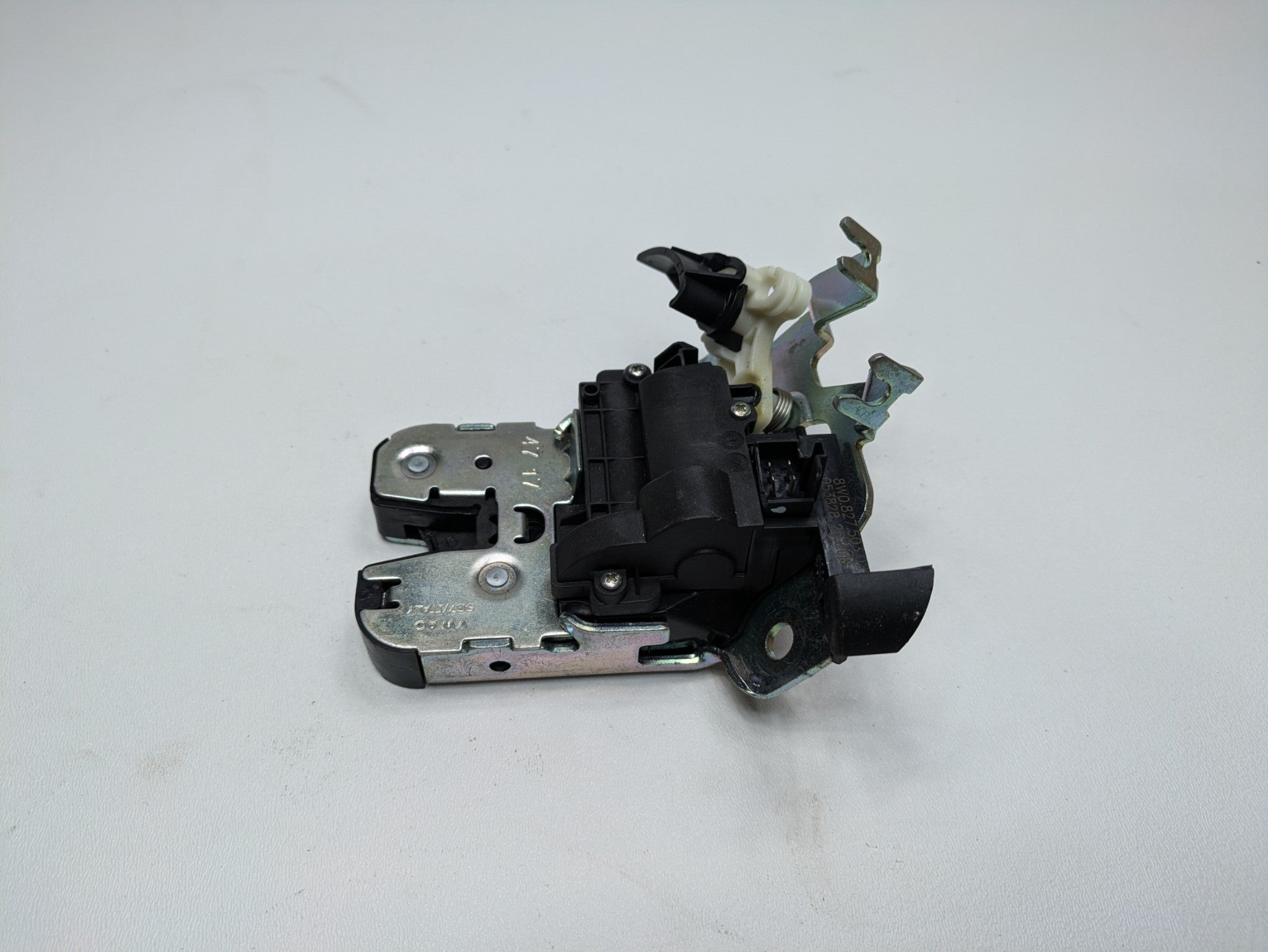 2017 - 2022 OEM AUDI S4 REAR TRUNK LID LOCK LATCH ACTUATOR
