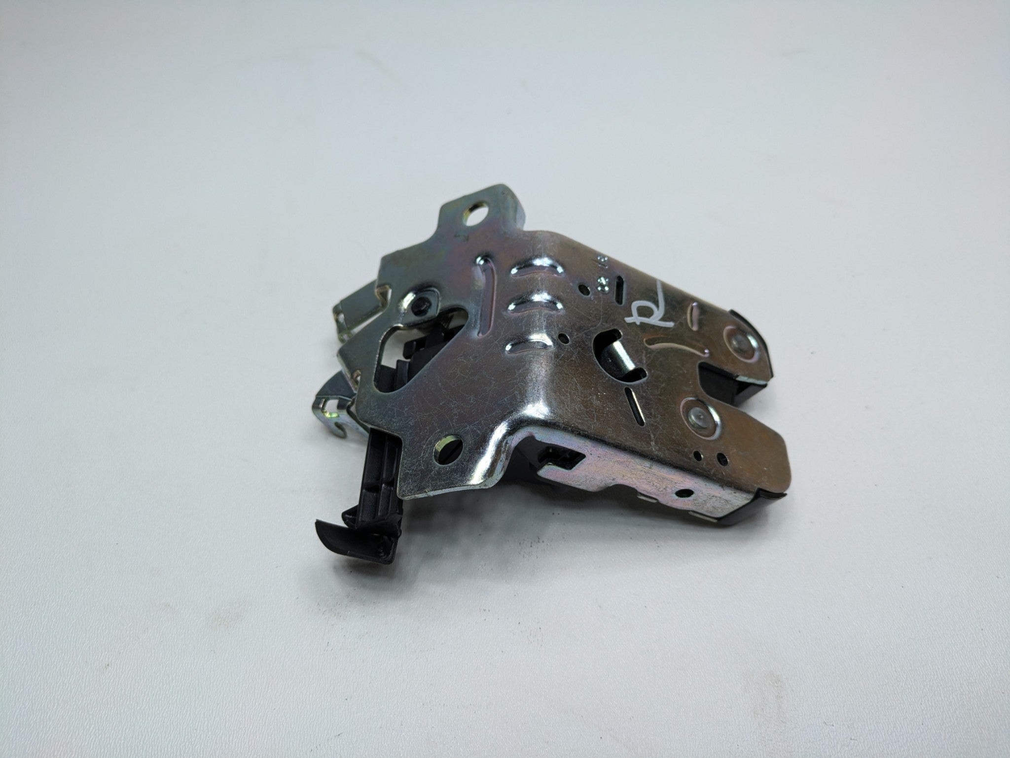 2017 - 2022 OEM AUDI S4 REAR TRUNK LID LOCK LATCH ACTUATOR