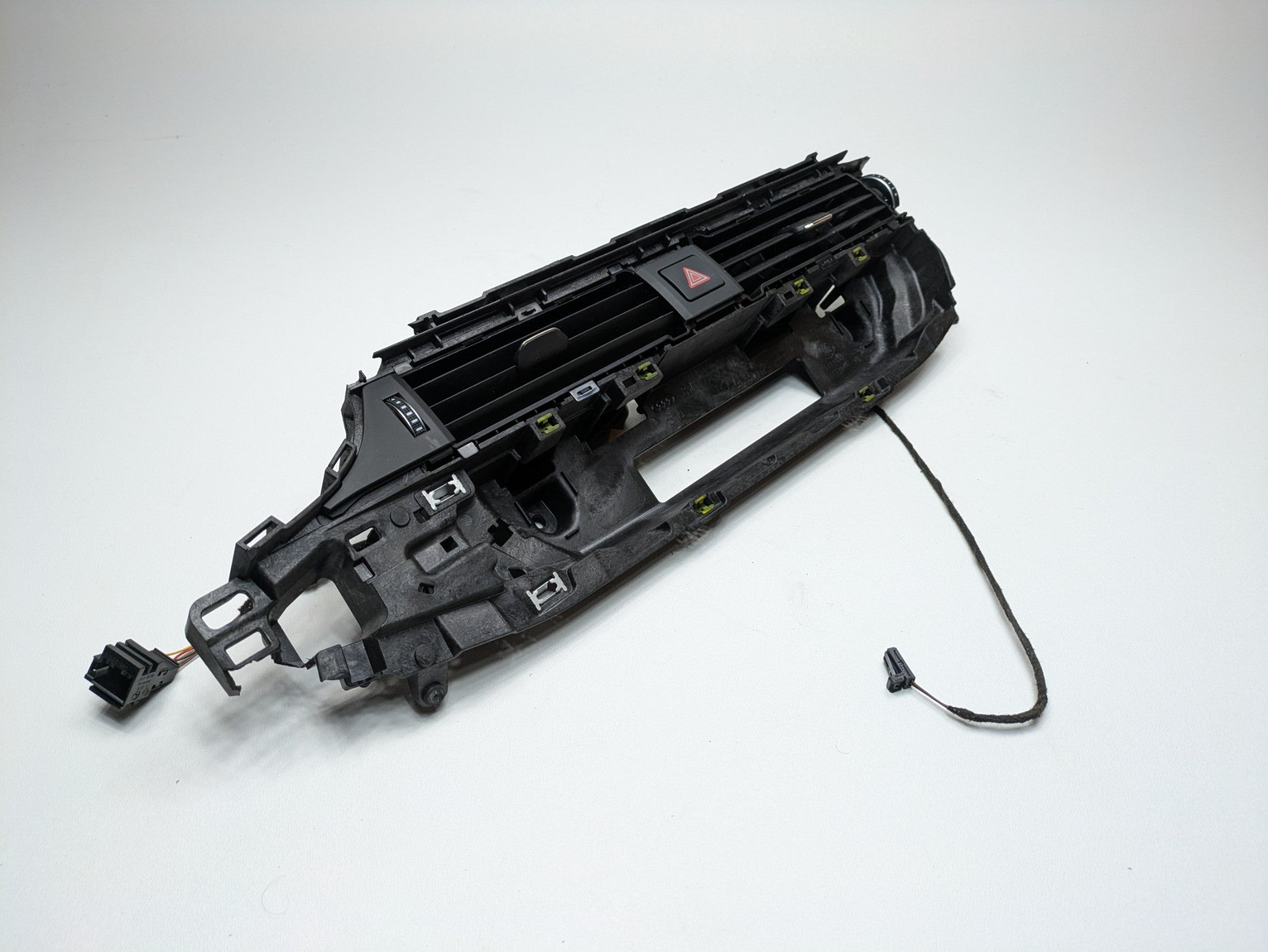 2017 - 2022 OEM AUDI S4 DASHBOARD CENTER AIR CONDITIONING HEATER VENT ASSEMBLY