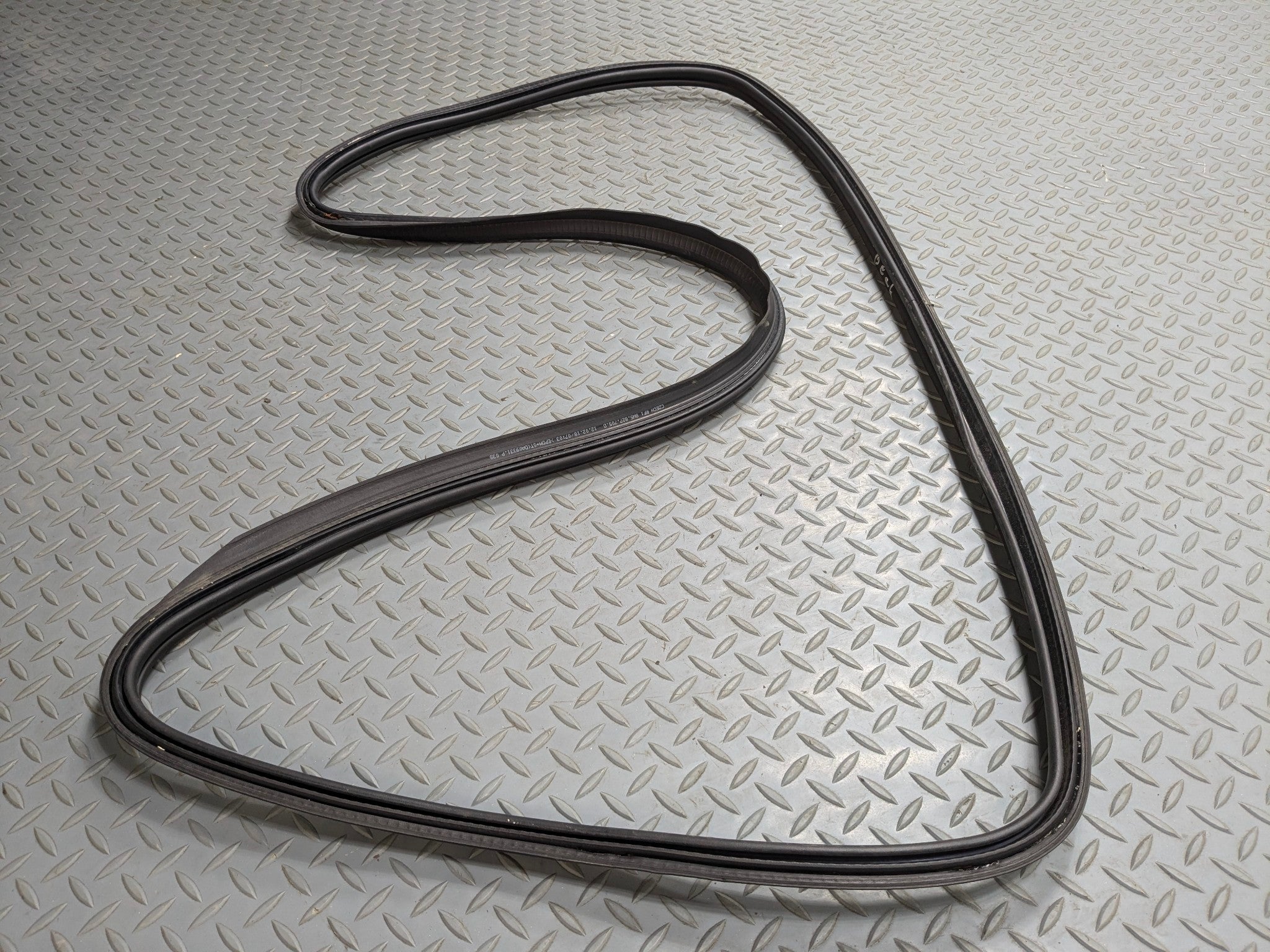 2017 - 2022 OEM AUDI S4 REAR TRUNK TAILGATE SEAL WEATHER STRIPPING RUBBER