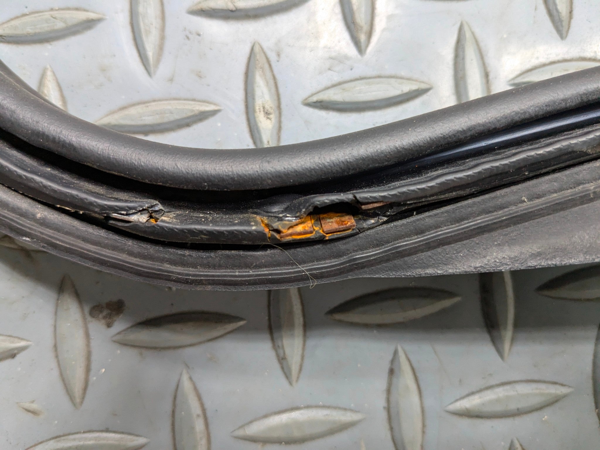 2017 - 2022 OEM AUDI S4 REAR TRUNK TAILGATE SEAL WEATHER STRIPPING RUBBER