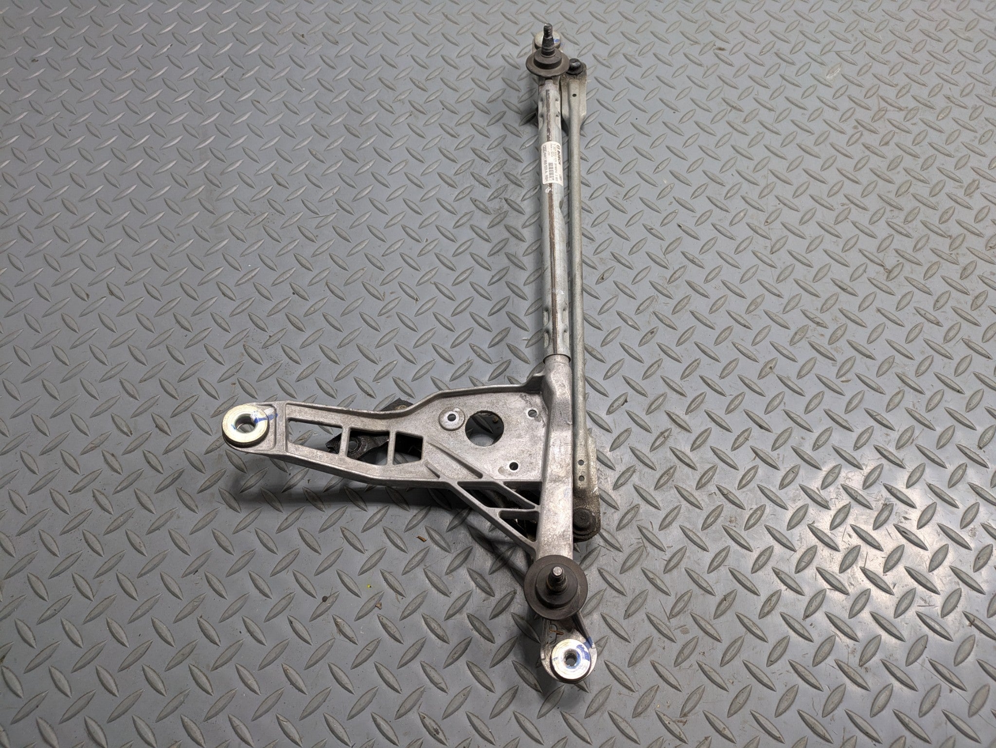 2017 - 2022 OEM AUDI S4 FRONT WINDSHIELD WIPER TRANSMISSION LINKAGE ASSEMBLY