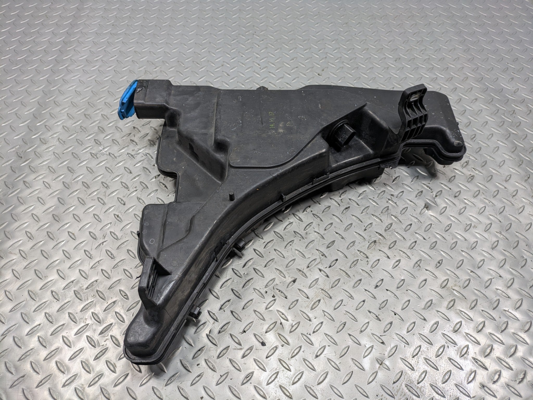 2017 - 2022 OEM AUDI S4 WIPER WINDSHIELD WASHER RESERVOIR BOTTLE TANK