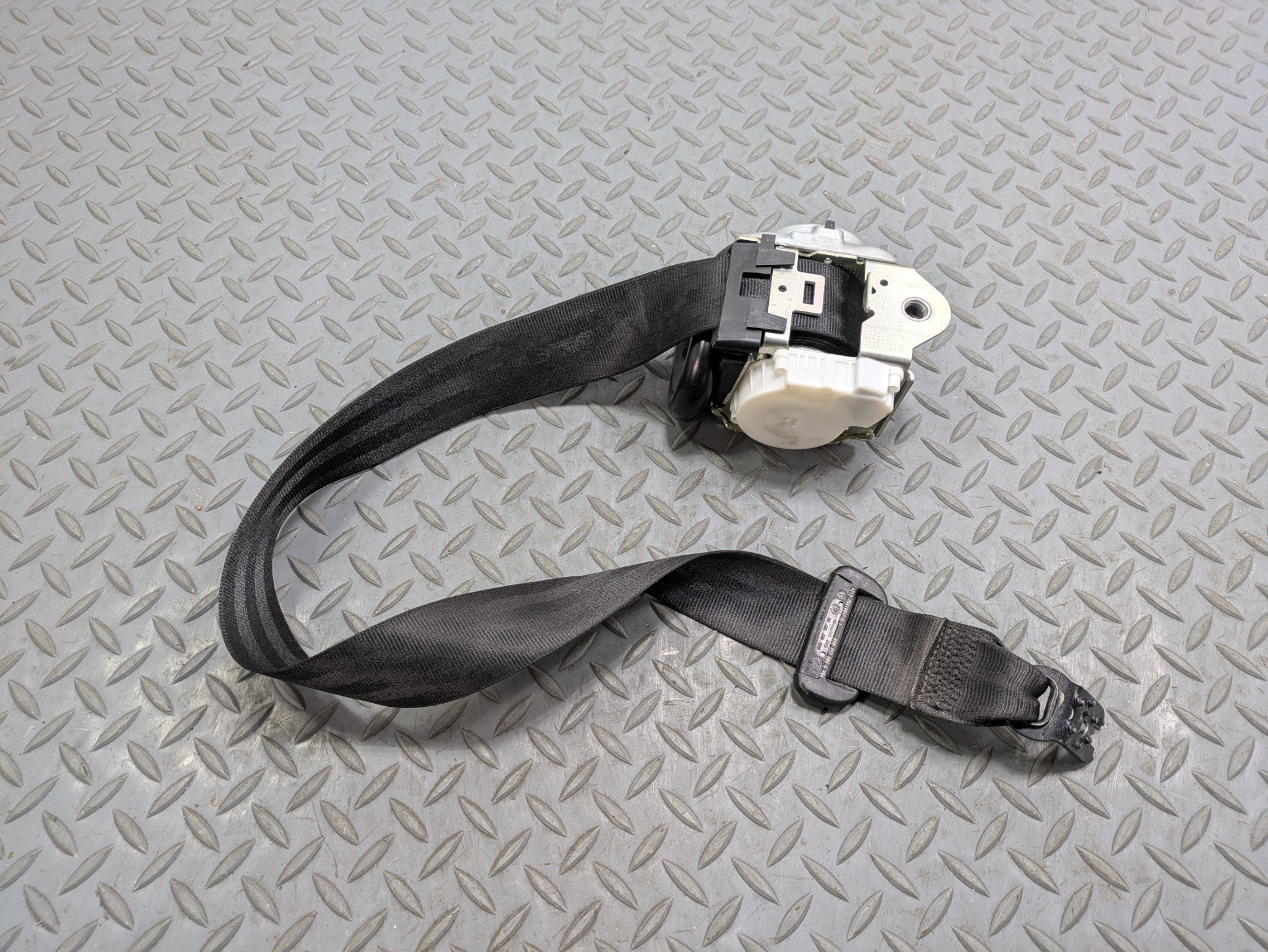 2017 - 2022 OEM AUDI S4 REAR LEFT DRIVER SIDE SEAT BELT RETRACTOR ASSEMBLY BLACK