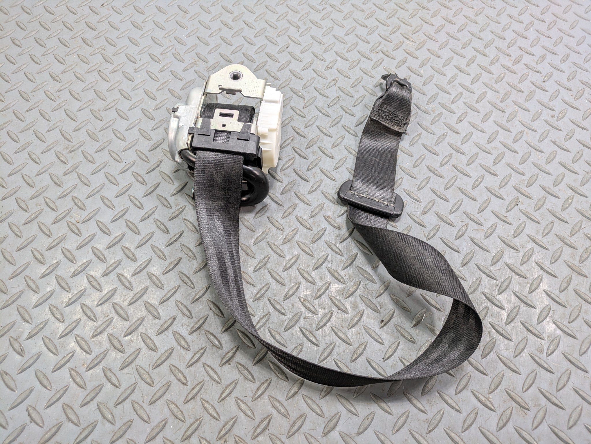 2017 - 2022 OEM AUDI S4 REAR LEFT DRIVER SIDE SEAT BELT RETRACTOR ASSEMBLY BLACK