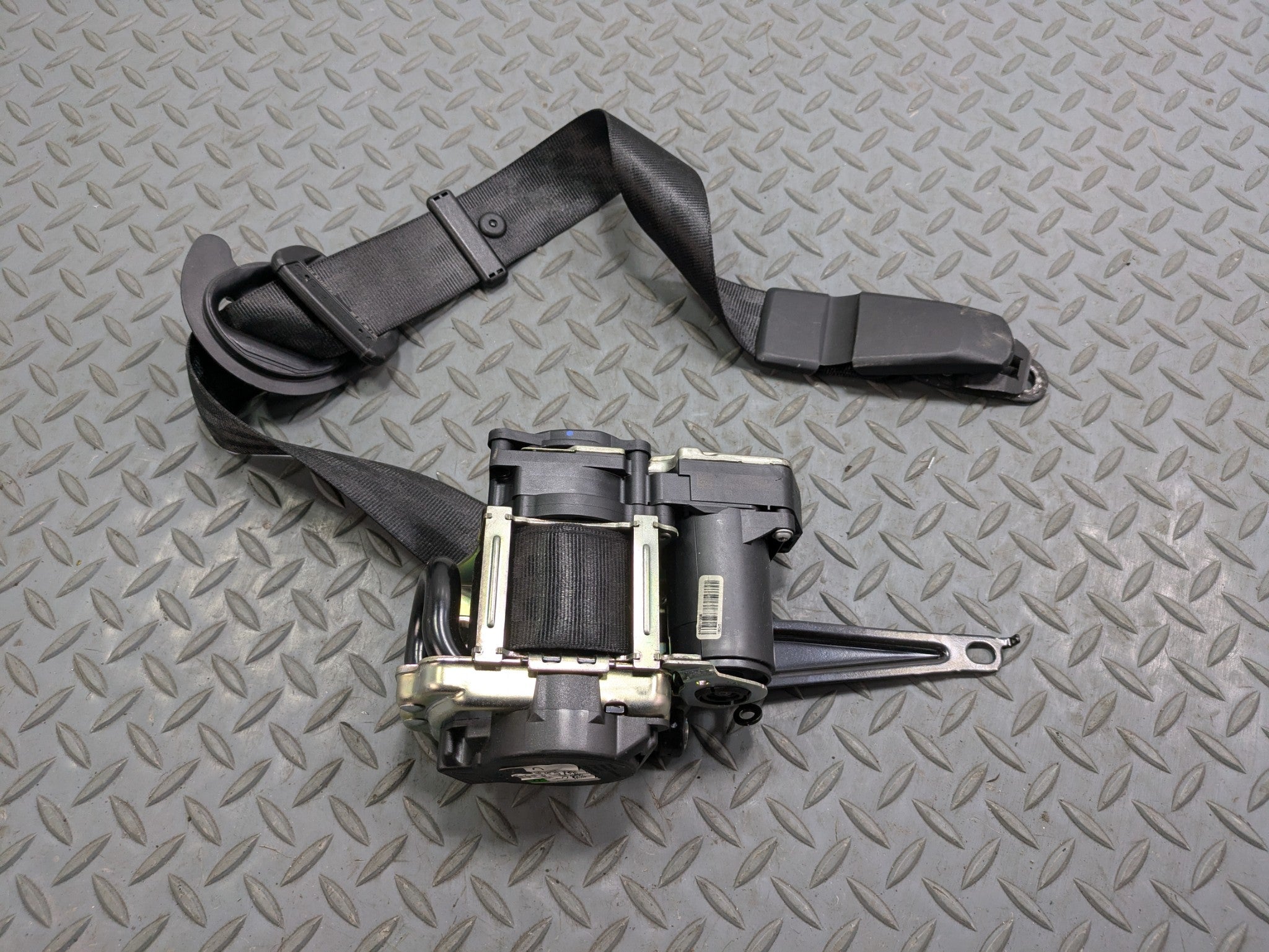 2017 - 2022 OEM AUDI S4 FRONT RIGHT PASSENGER SIDE SEAT BELT RETRACTOR BLACK