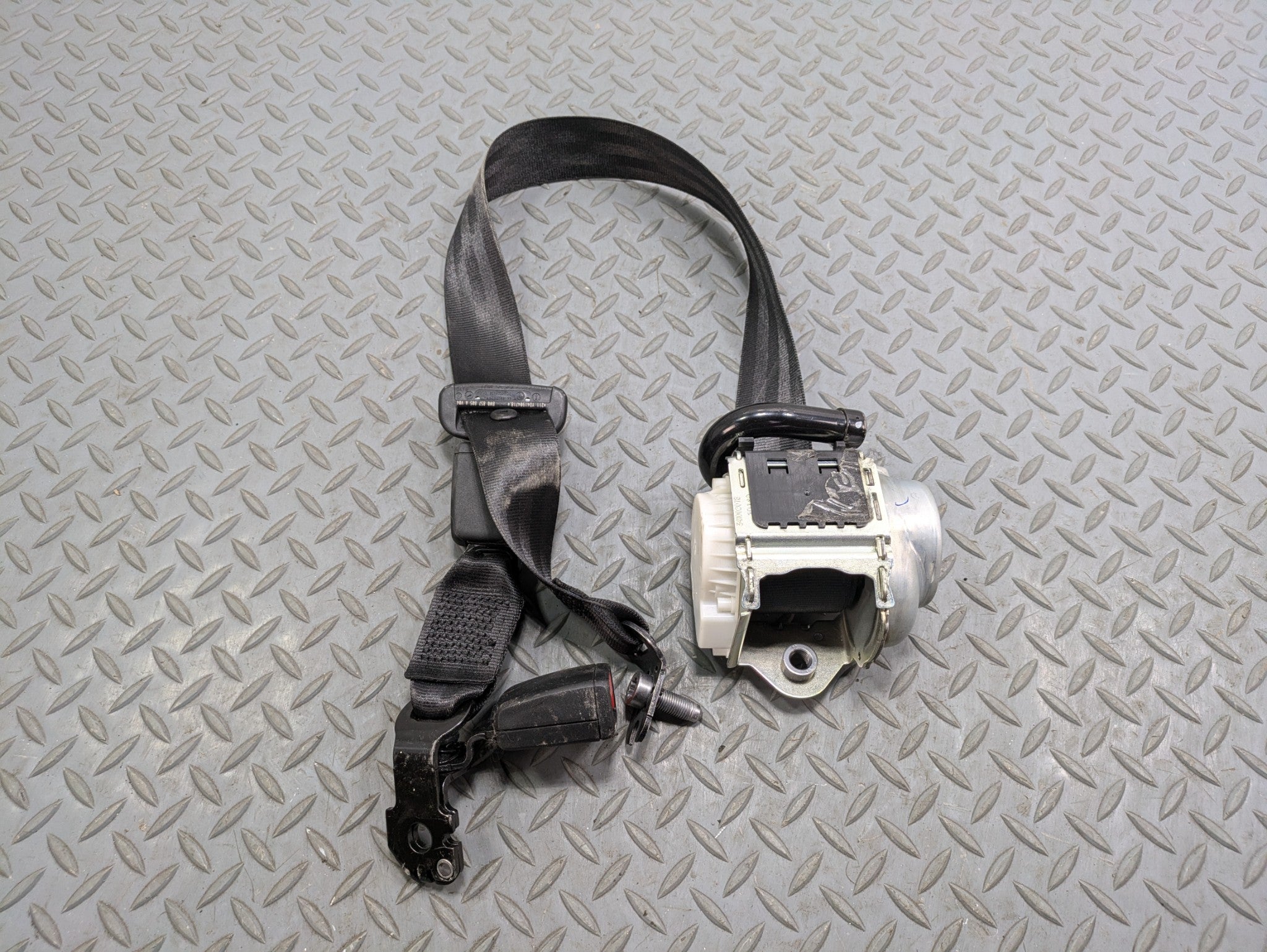 17 - 22 OEM AUDI S4 REAR RIGHT PASSENGER SIDE SEAT BELT RETRACTOR WITH BUCKLE