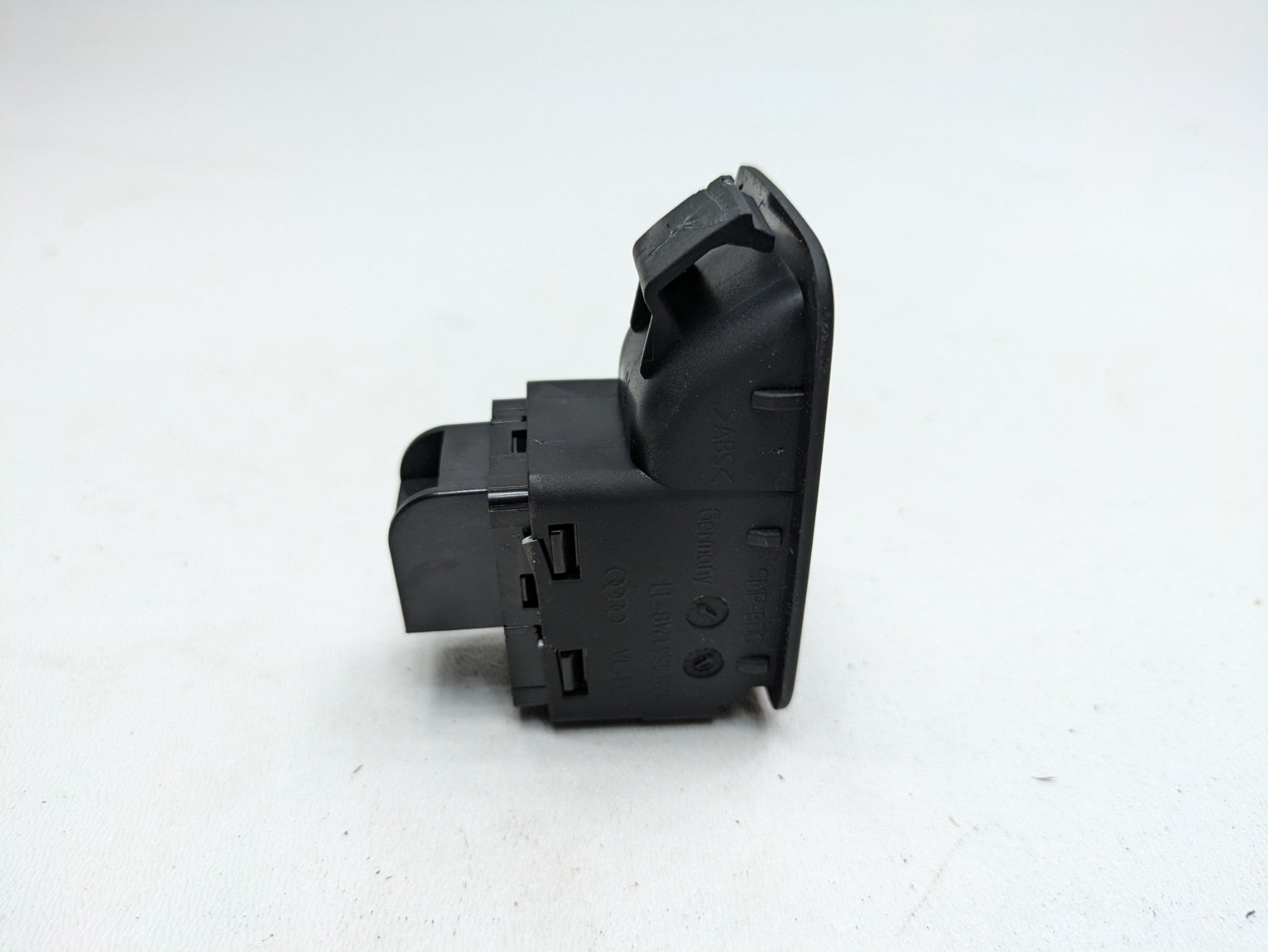 2017 - 2022 OEM AUDI S4 LIFTGATE TRUNK LID OPEN AND CLOSE SWITCH ASSEMBLY