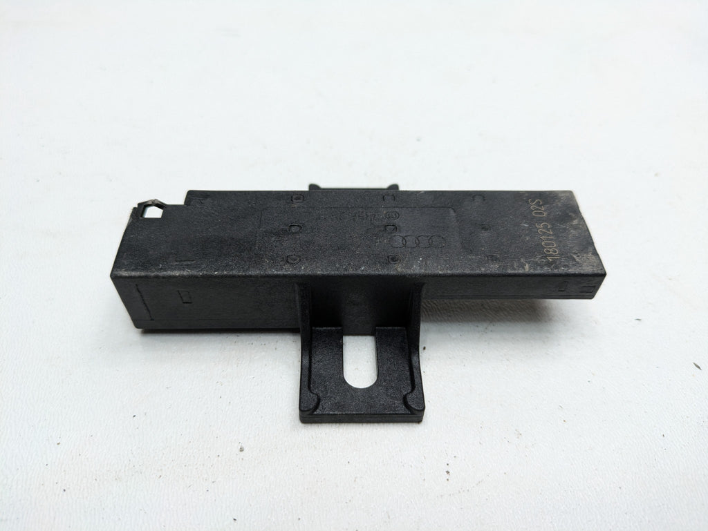 2017 - 2022 OEM AUDI S4 KEYLESS ENTRY ANTENNA MODULE