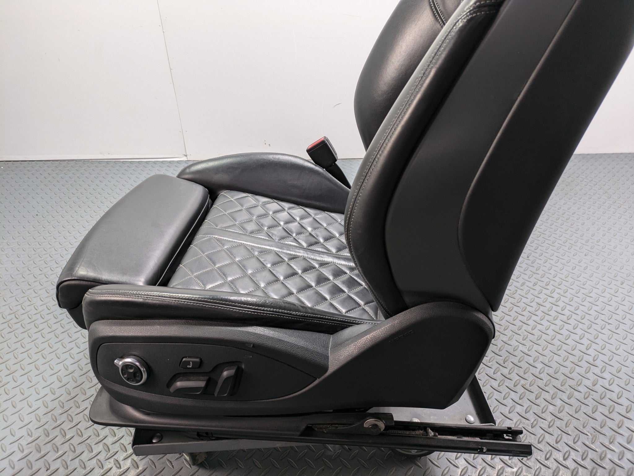 2017 - 2022 OEM AUDI S4 FRONT LEFT DRIVER SIDE SEAT BLACK LEATHER ASSEMBLY