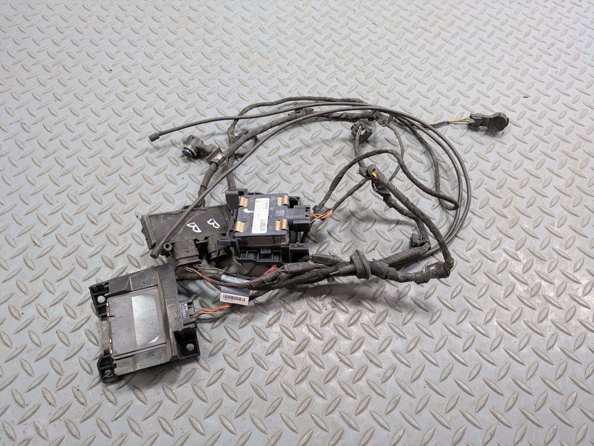 2017 - 2022 OEM AUDI S4 PARK ASSIST SENSOR WITH REAR WIRE HARNESS ASSEMBLY