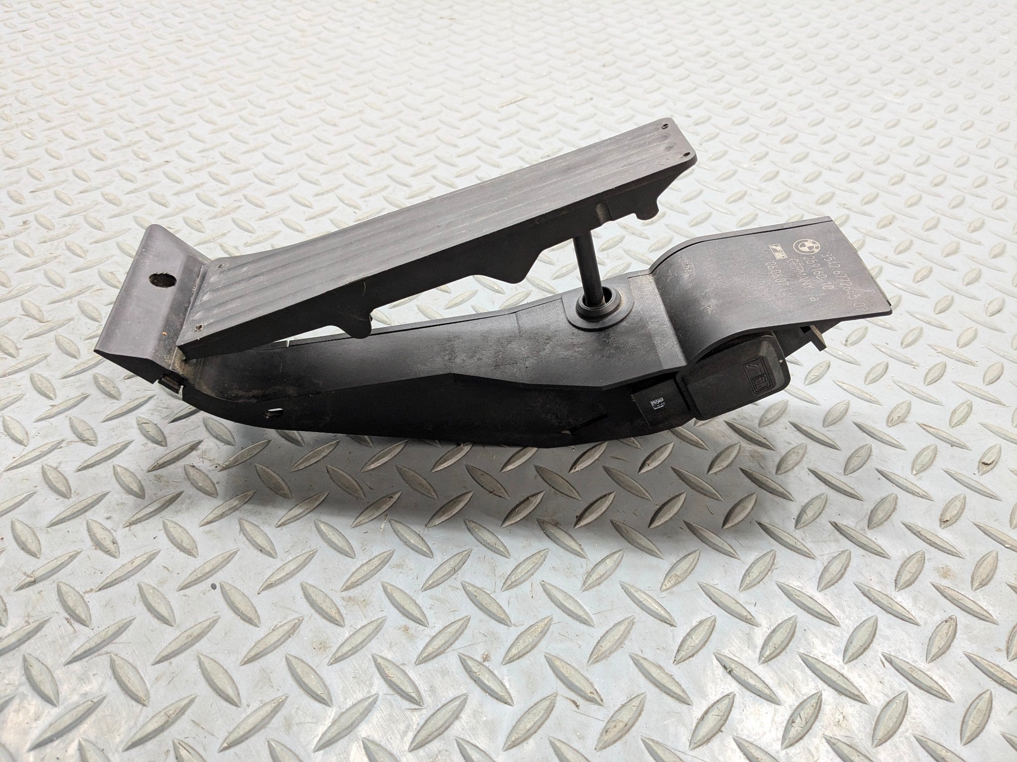 06 - 08 OEM BMW 328I GAS ACCELERATOR THROTTLE FOOT PEDAL SENSOR ASSEMBLY BLACK