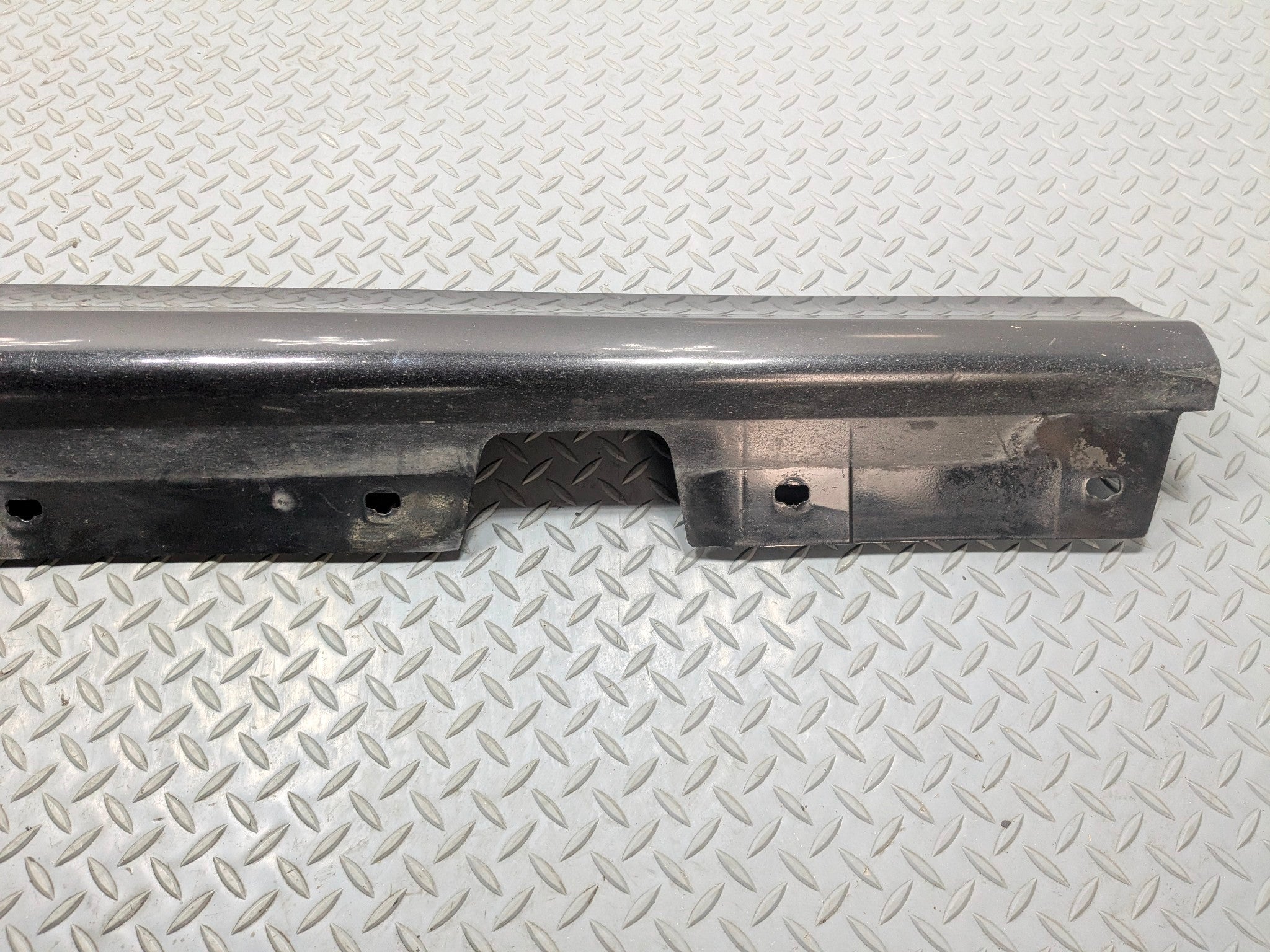 06 - 08 OEM BMW 328I RIGHT PASSENGER SIDE ROCKER MOLDING SKIRT COVER PANEL BLACK