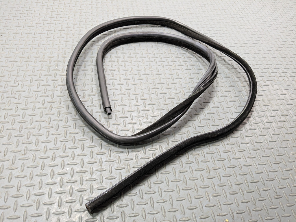 06 - 08 OEM BMW 328I REAR LEFT DRIVER SIDE DOOR SEAL WEATHER STRIPPING RUBBER