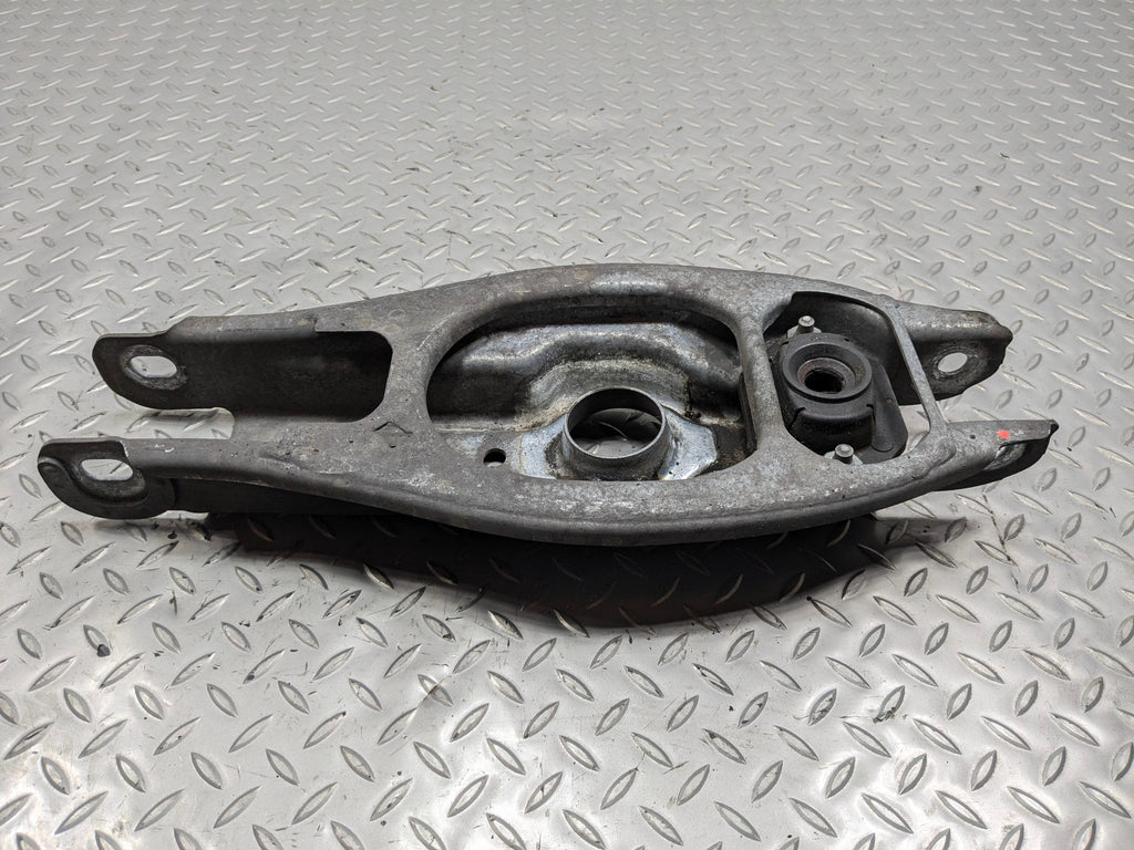 06 - 08 OEM BMW 328I REAR RIGHT PASSENGER SIDE LOWER CONTROL ARM SPRING PERCH