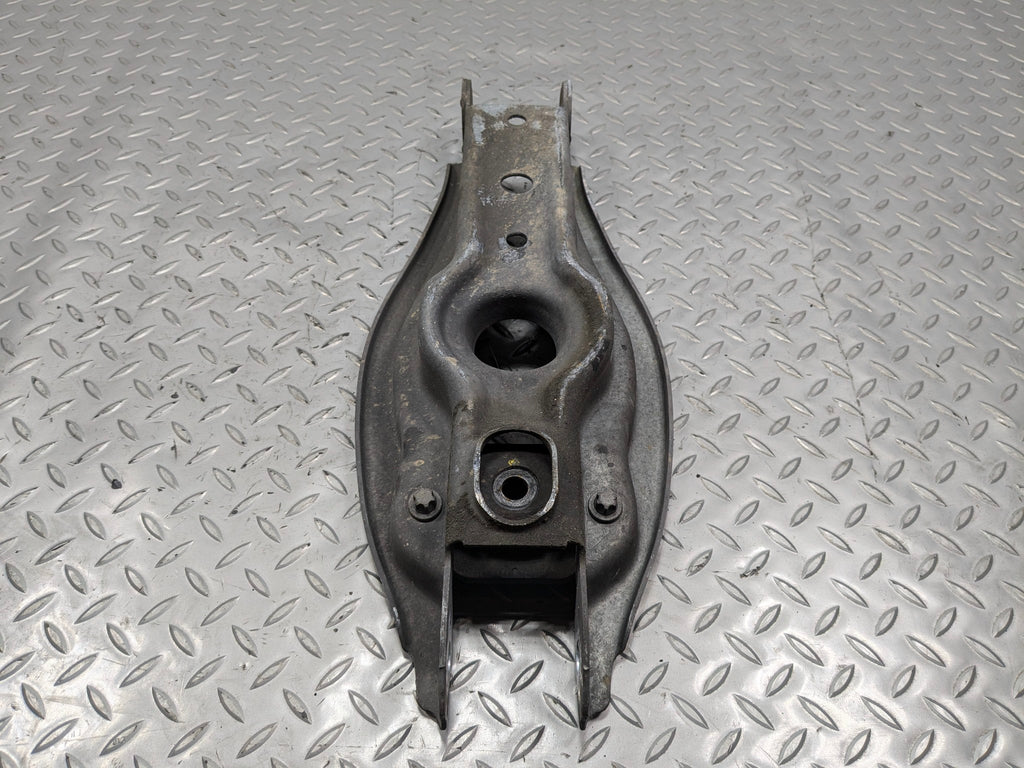 06 - 08 OEM BMW 328I REAR RIGHT PASSENGER SIDE LOWER CONTROL ARM SPRING PERCH