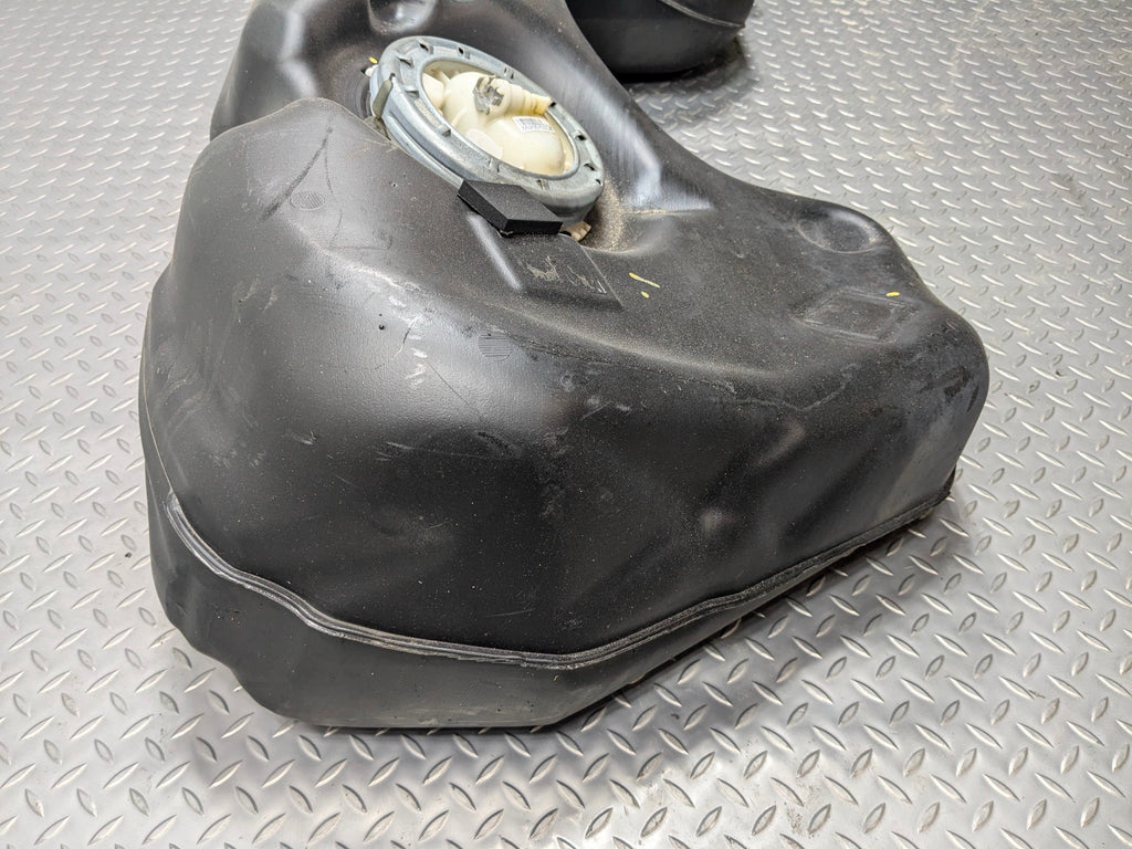 06 - 08 OEM BMW 328I GAS FUEL TANK RESERVOIR ASSEMBLY