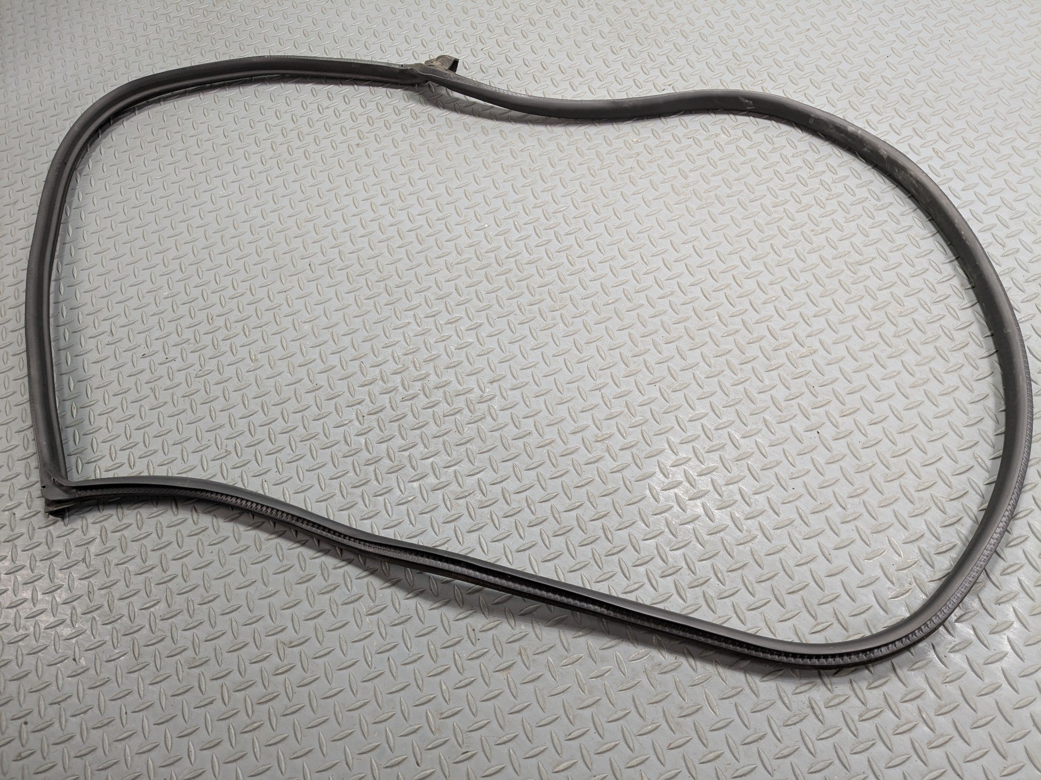 2002 - 2004 OEM MINI COOPER FRONT LEFT SIDE DOOR SEAL WEATHER STRIPPING RUBBER