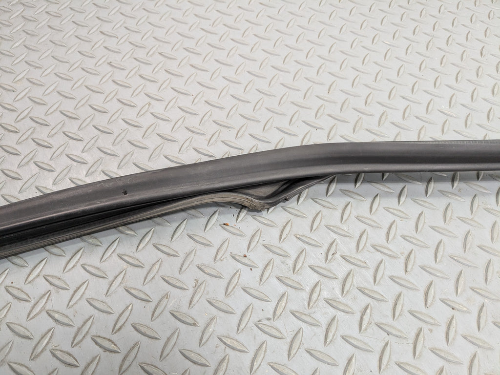 2002 - 2004 OEM MINI COOPER FRONT LEFT SIDE DOOR SEAL WEATHER STRIPPING RUBBER