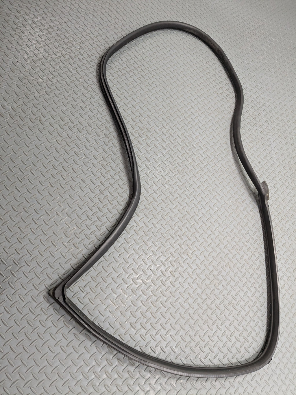 2002 - 2004 OEM MINI COOPER FRONT RIGHT SIDE DOOR SEAL WEATHER STRIPPING RUBBER