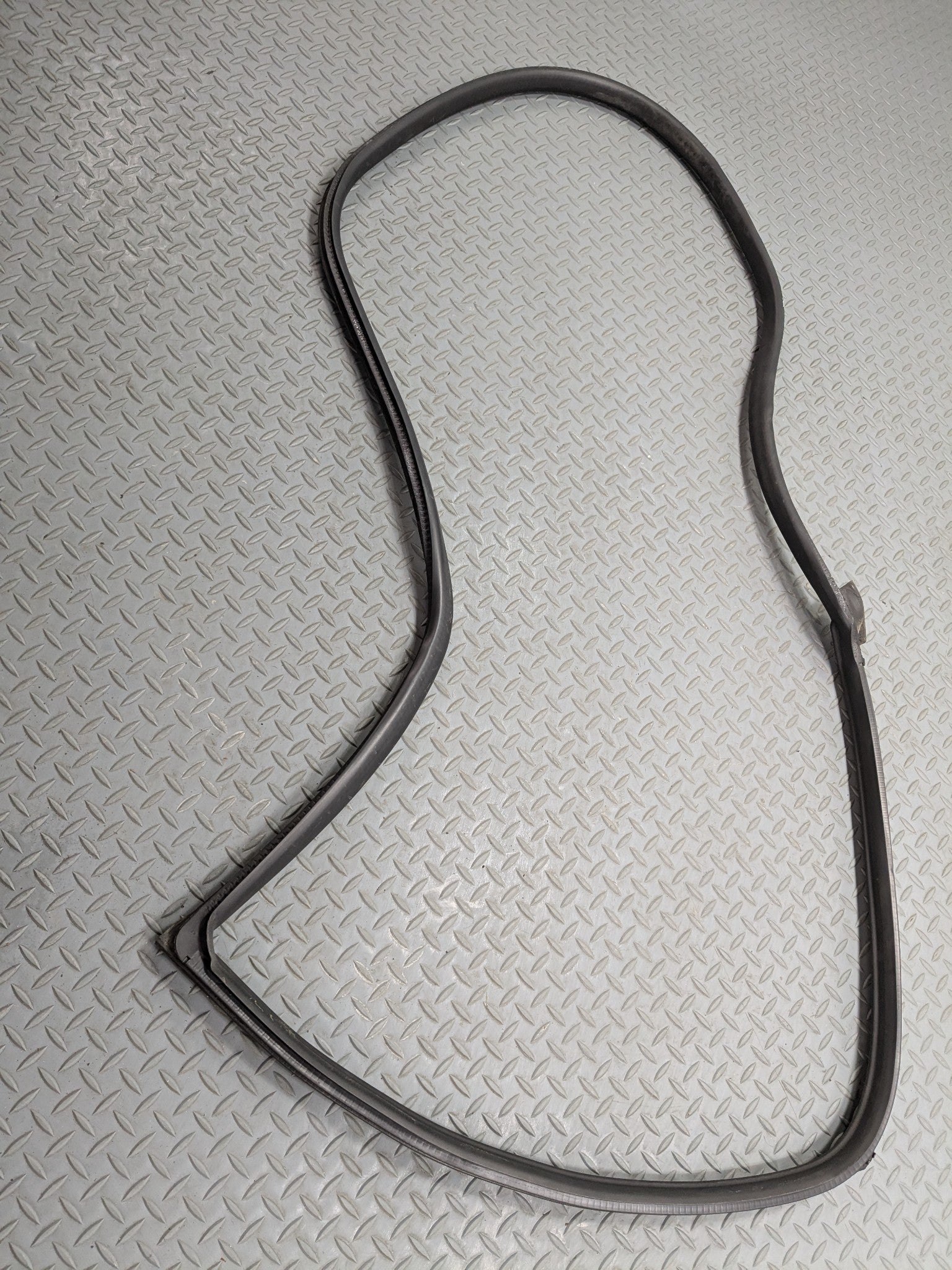 2002 - 2004 OEM MINI COOPER FRONT RIGHT SIDE DOOR SEAL WEATHER STRIPPING RUBBER