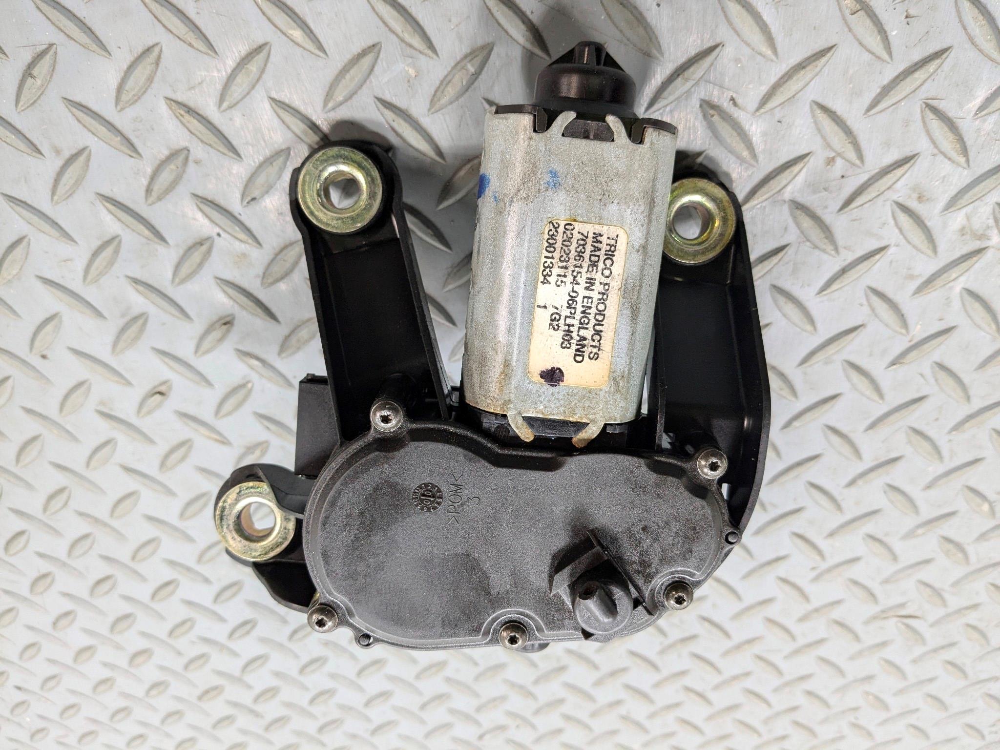 2002 - 2004 OEM MINI COOPER REAR BACK WINDSHIELD GLASS WIPER MOTOR