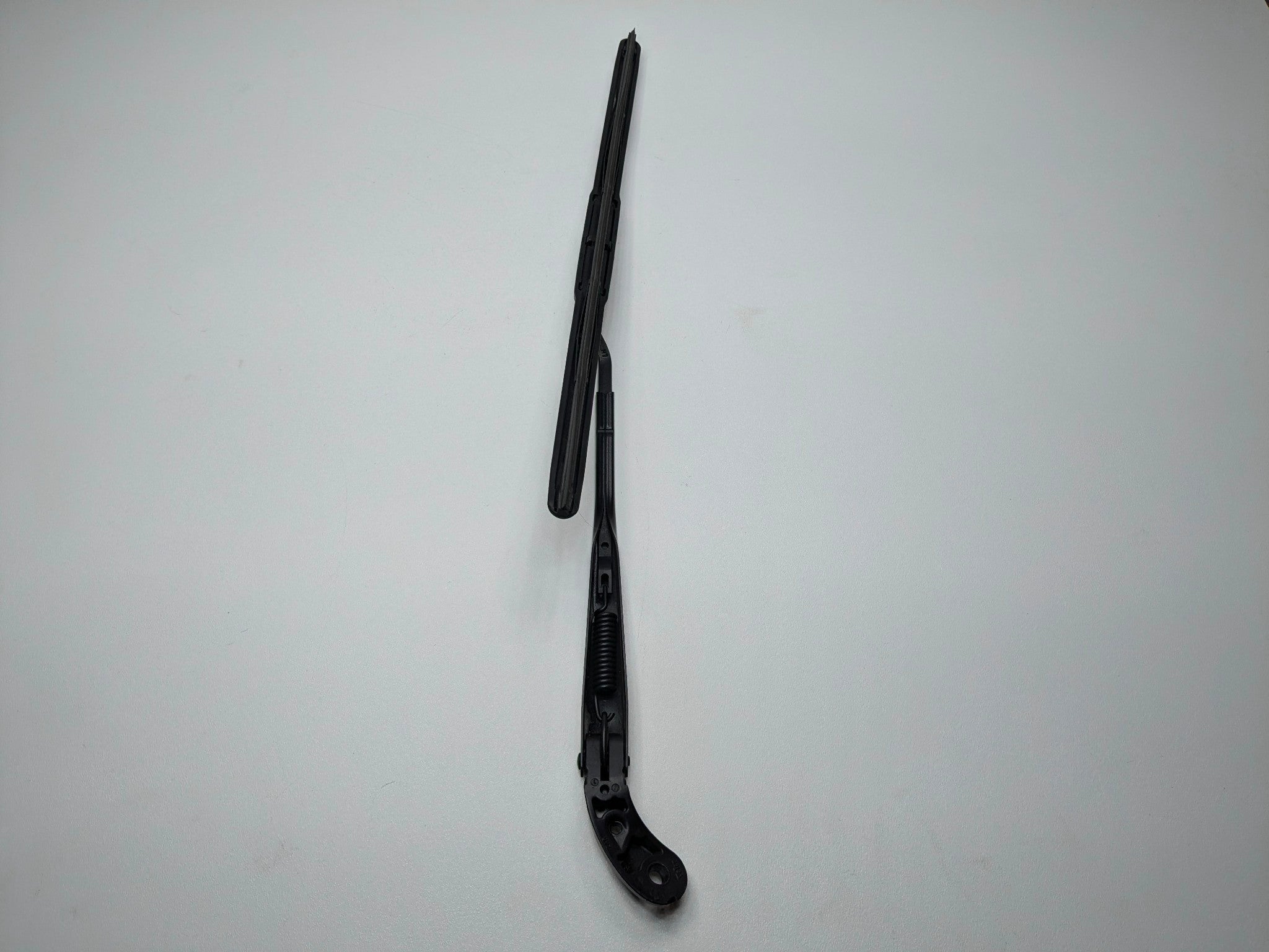 2002 - 2004 OEM MINI COOPER FRONT RIGHT SIDE WINDSHIELD WIPER ARM WITH BLADE