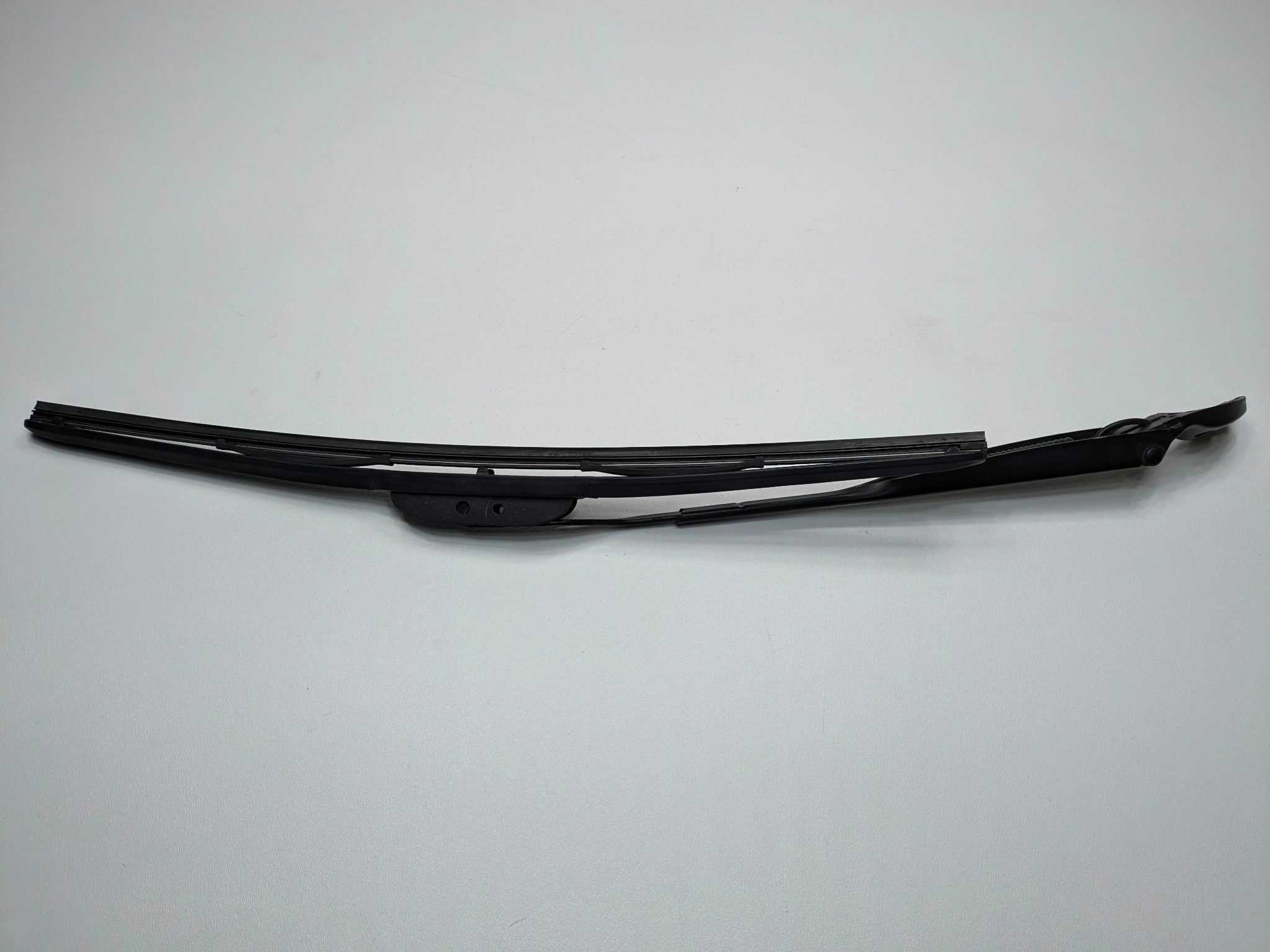 2002 - 2004 OEM MINI COOPER FRONT LEFT SIDE WINDSHIELD WIPER ARM WITH BLADE