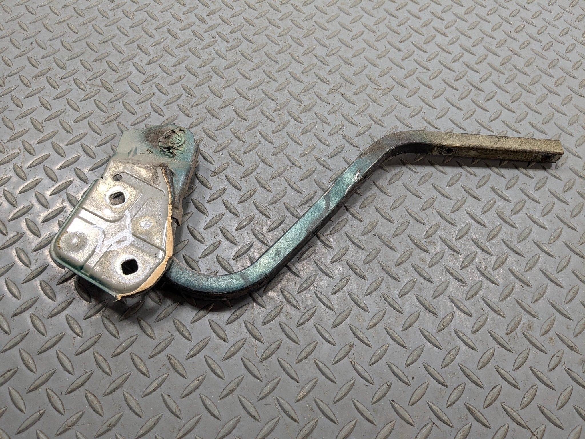 2002 - 2004 OEM MINI COOPER LEFT DRIVER SIDE ENGINE BONNET HOOD HINGE