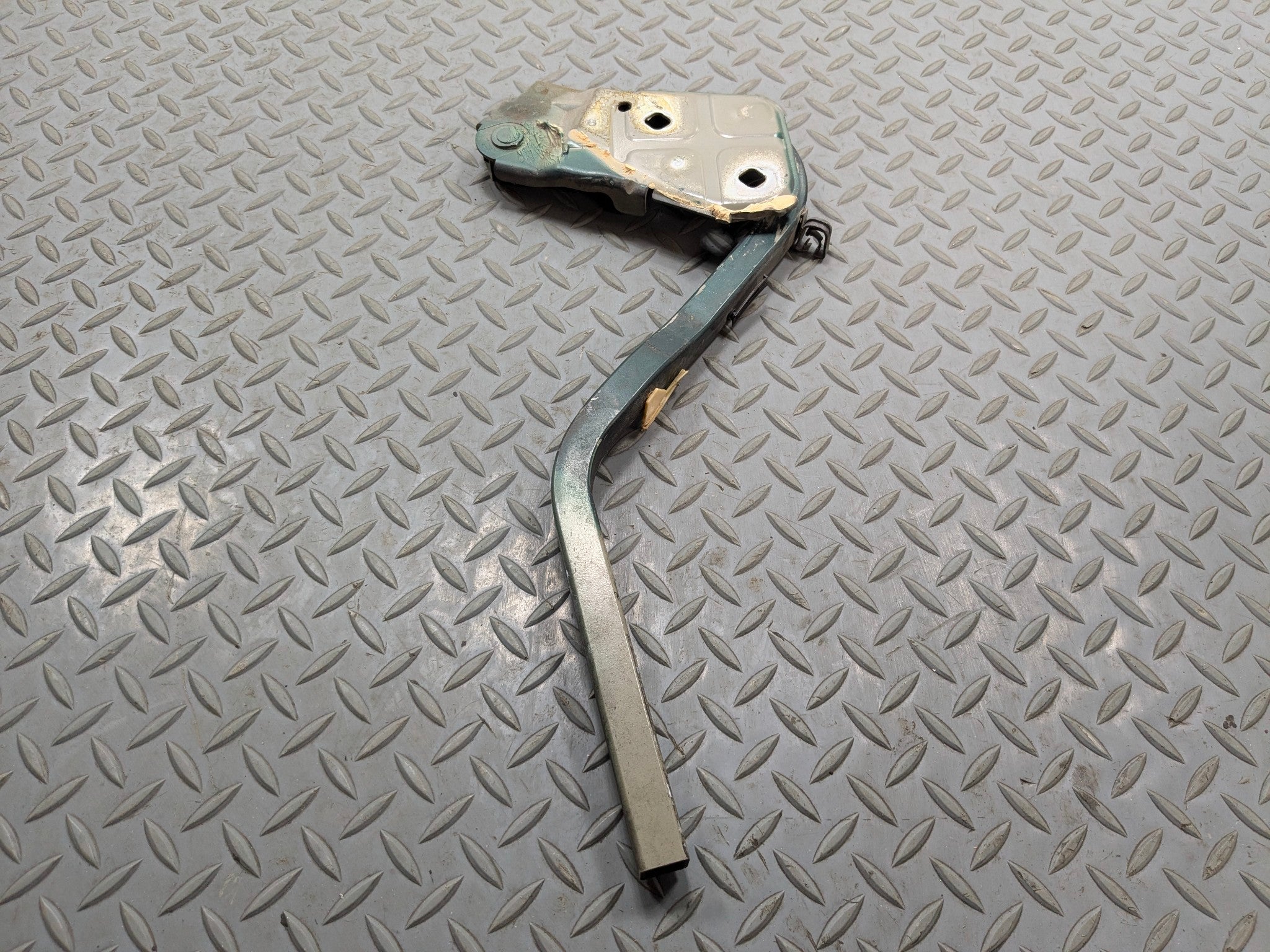 2002 - 2004 OEM MINI COOPER RIGHT PASSENGER SIDE ENGINE BONNET HOOD HINGE