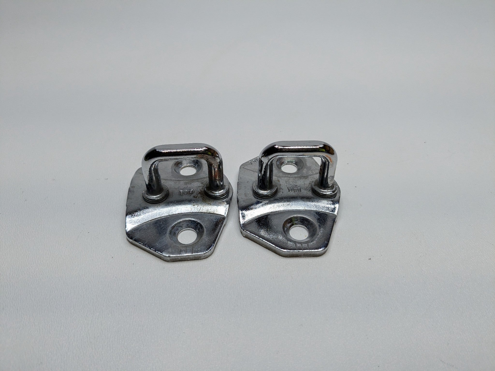 02 - 04 OEM MINI COOPER LEFT AND RIGHT SIDE DOOR LOCK LATCH STRIKER PLATE SET