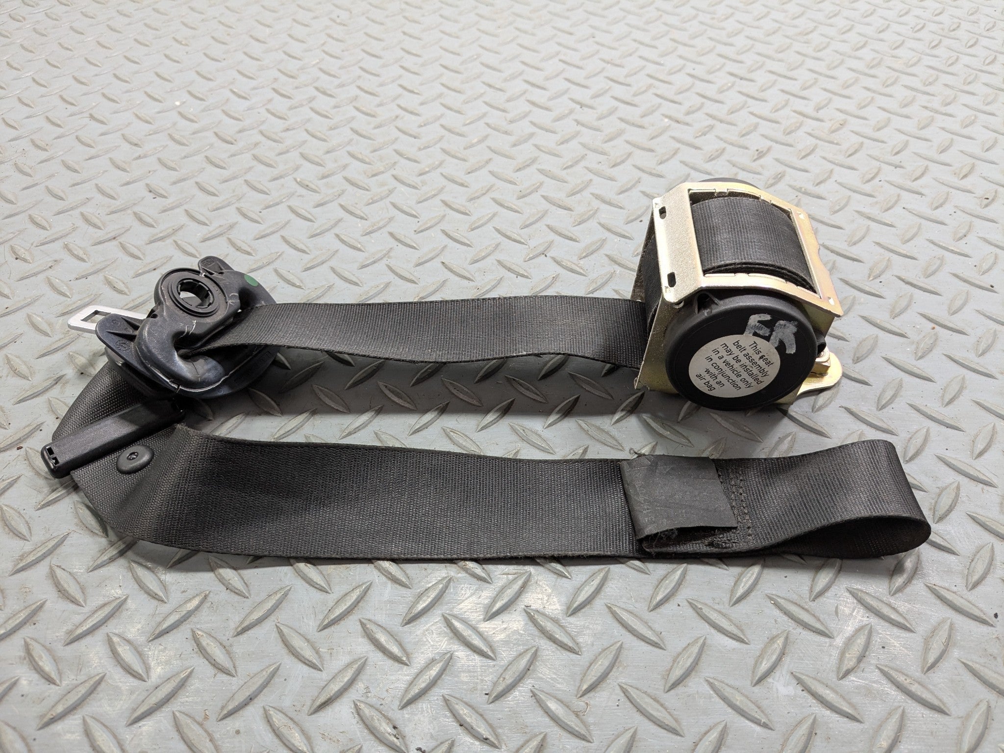 2002 - 2004 OEM MINI COOPER FRONT RIGHT PASSENGER SIDE SEAT BELT RETRACTOR BLACK