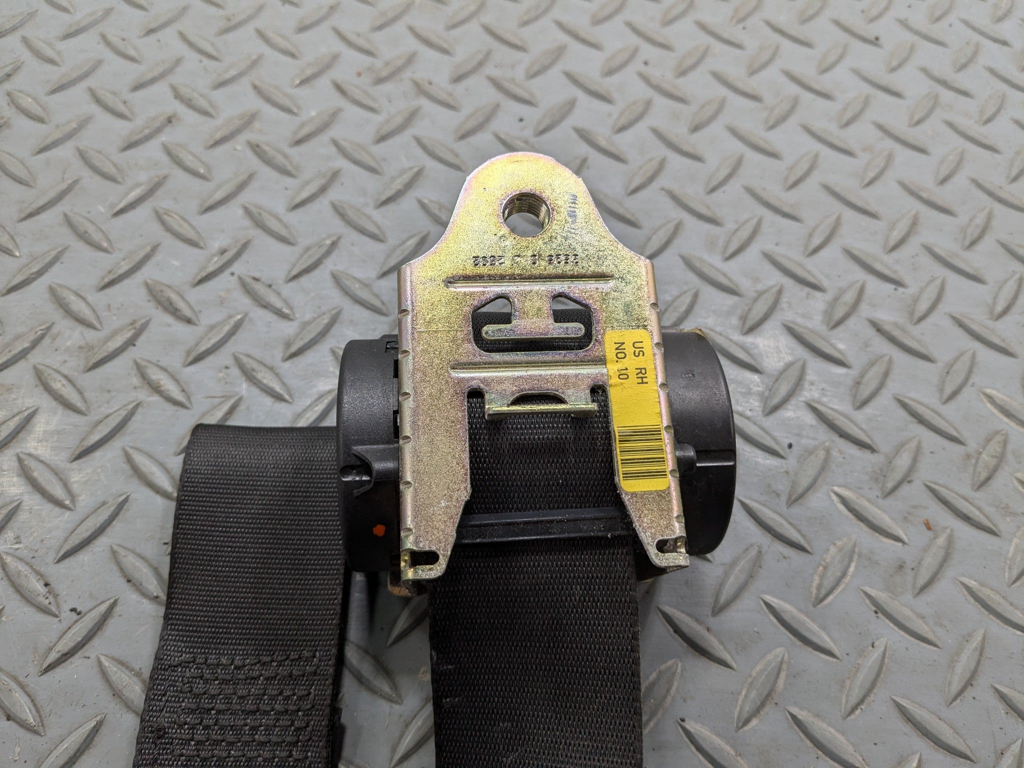 2002 - 2004 OEM MINI COOPER FRONT RIGHT PASSENGER SIDE SEAT BELT RETRACTOR BLACK