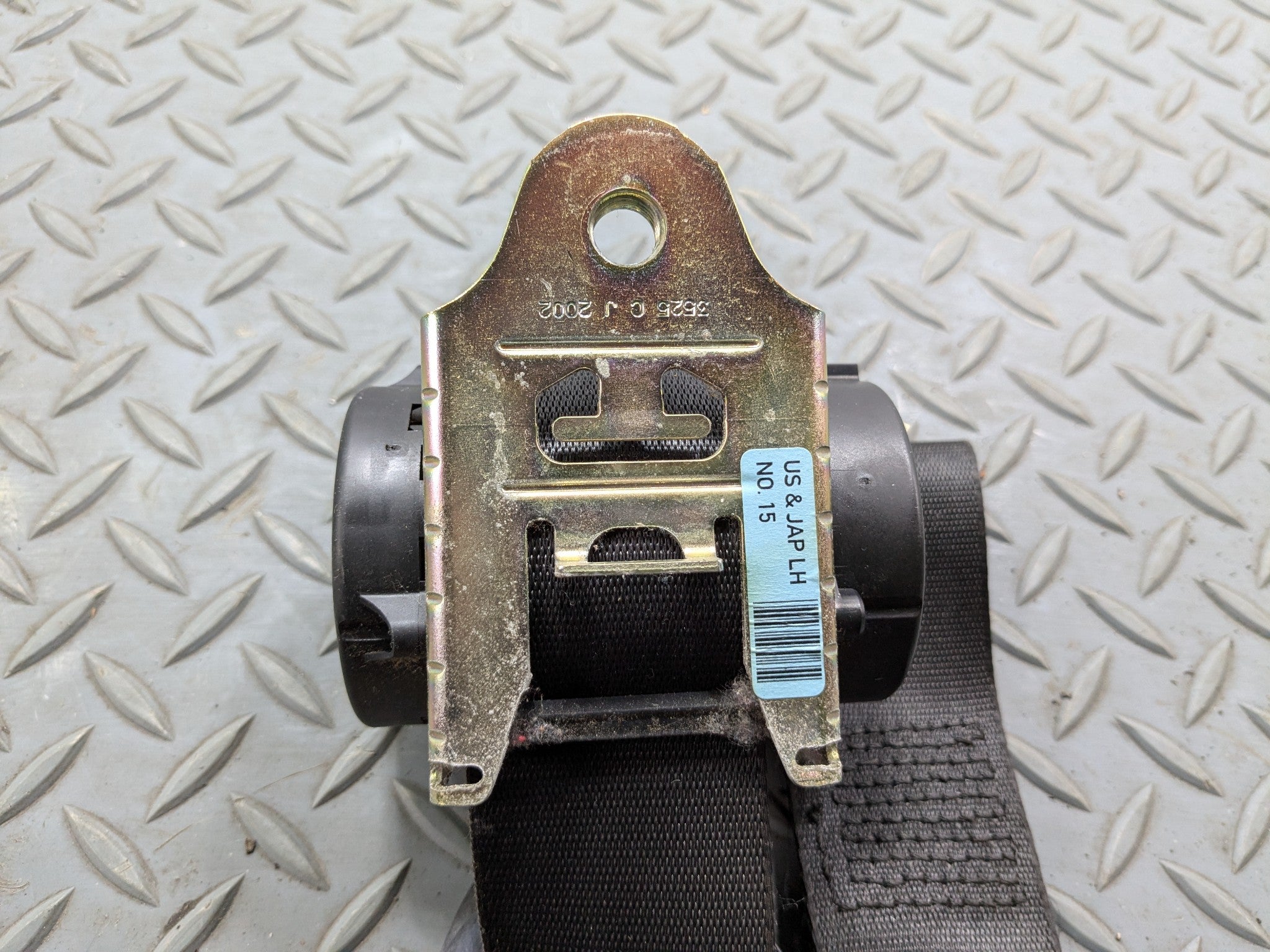 2002 - 2004 OEM MINI COOPER FRONT LEFT DRIVER SIDE SEAT BELT RETRACTOR BLACK