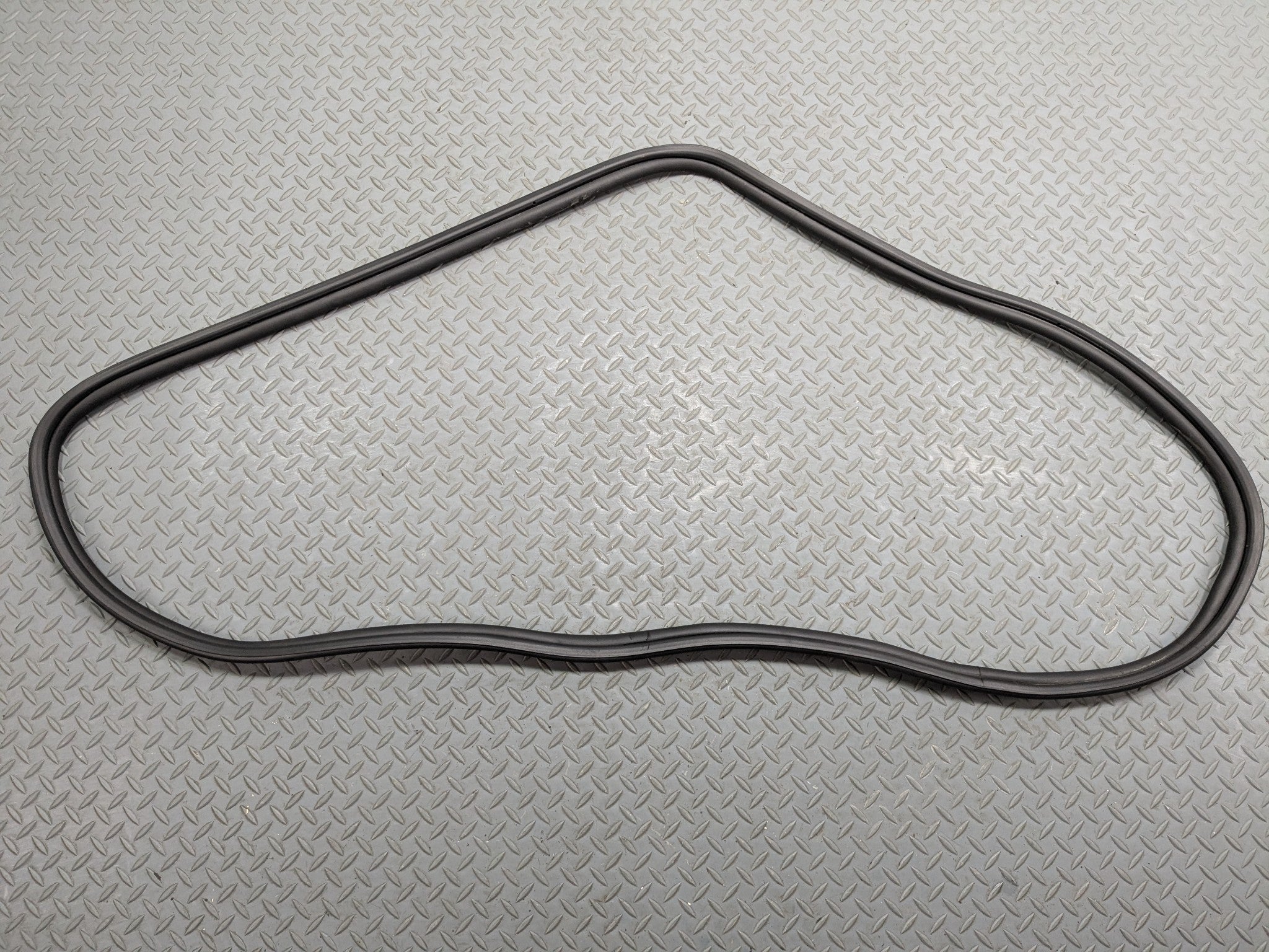 2002 - 2004 OEM MINI COOPER TRUNK LID DOOR SEAL WEATHER STRIPPING RUBBER BLACK