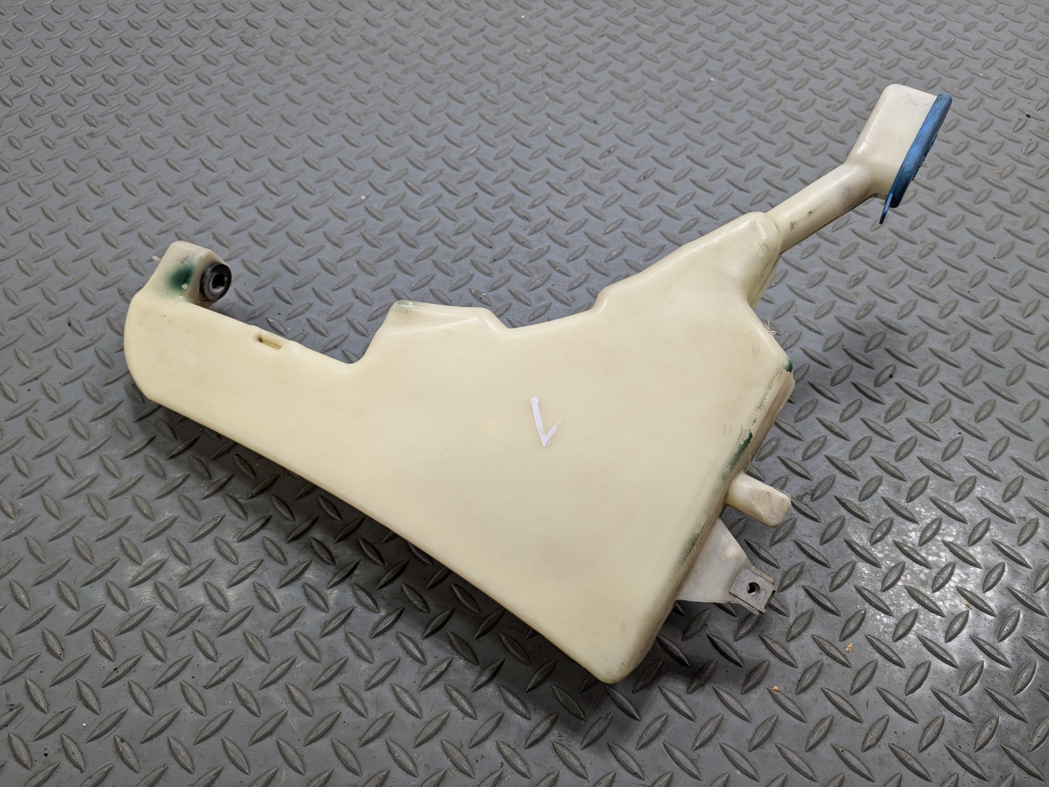 2002 - 2004 OEM MINI COOPER LEFT SIDE WINDSHIELD WASHER BOTTLE RESERVOIR TANK