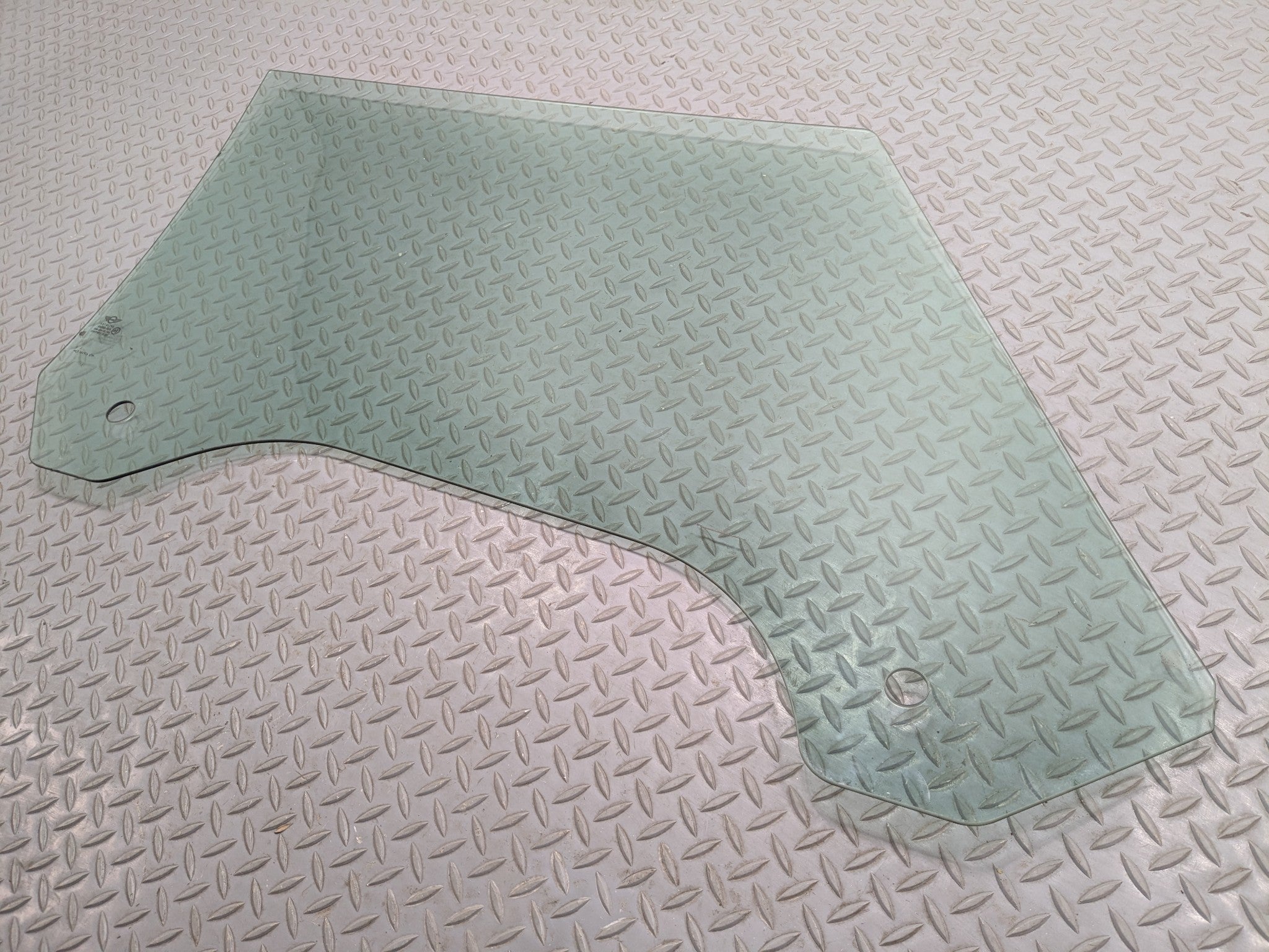 2002 - 2004 OEM MINI COOPER FRONT LEFT DRIVER SIDE DOOR WINDOW GLASS