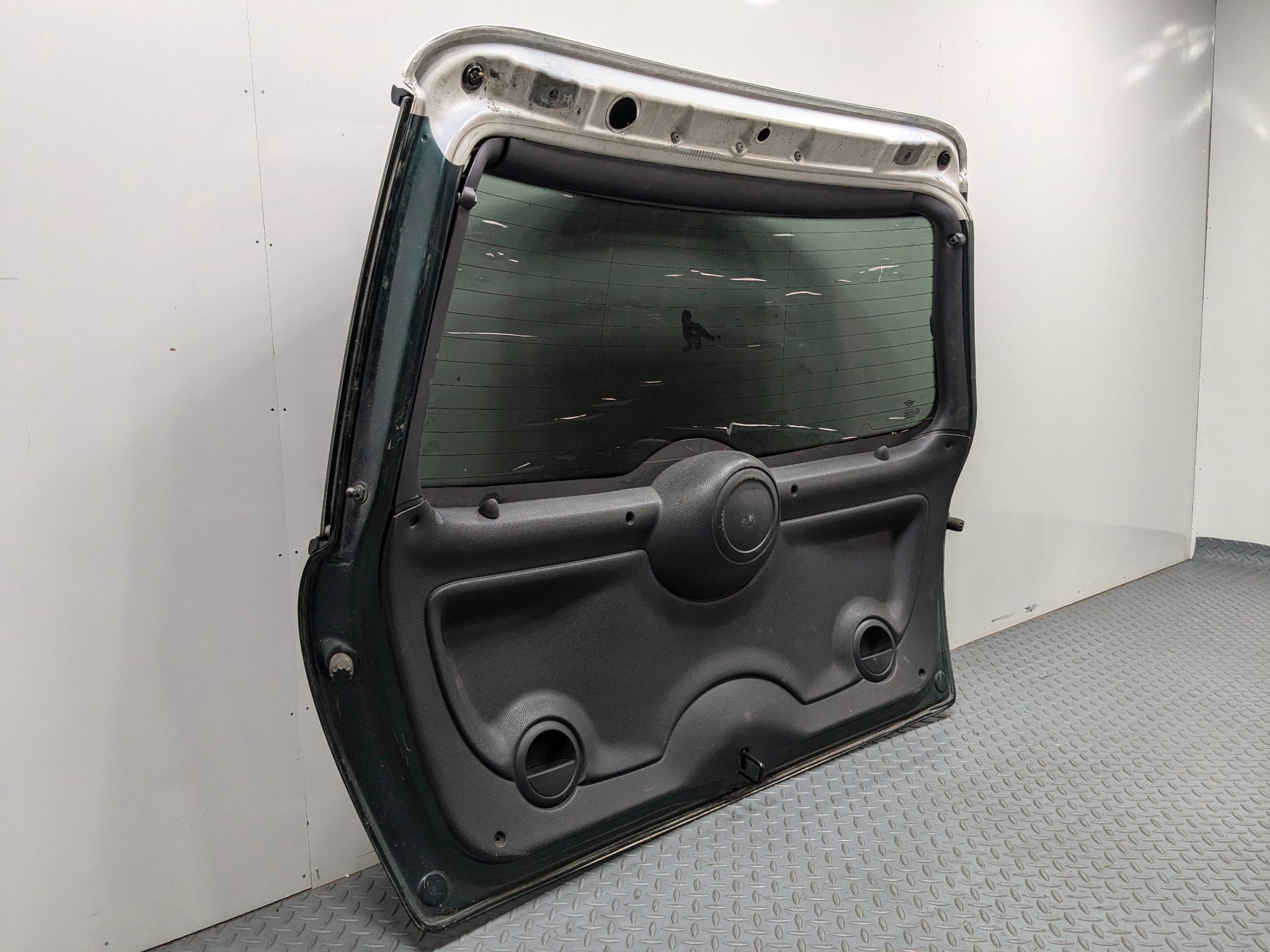 2002 - 2004 OEM MINI COOPER TAILGATE LIFTGATE SHELL PANEL WITH GLASS ASSEMBLY