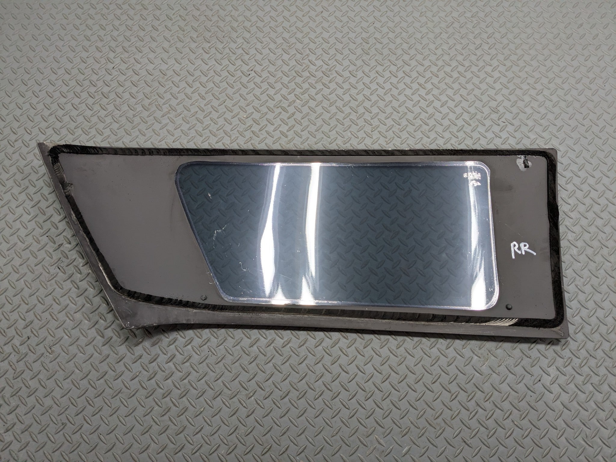 2002 - 2004 OEM MINI COOPER REAR RIGHT PASSENGER SIDE QUARTER WINDOW GLASS